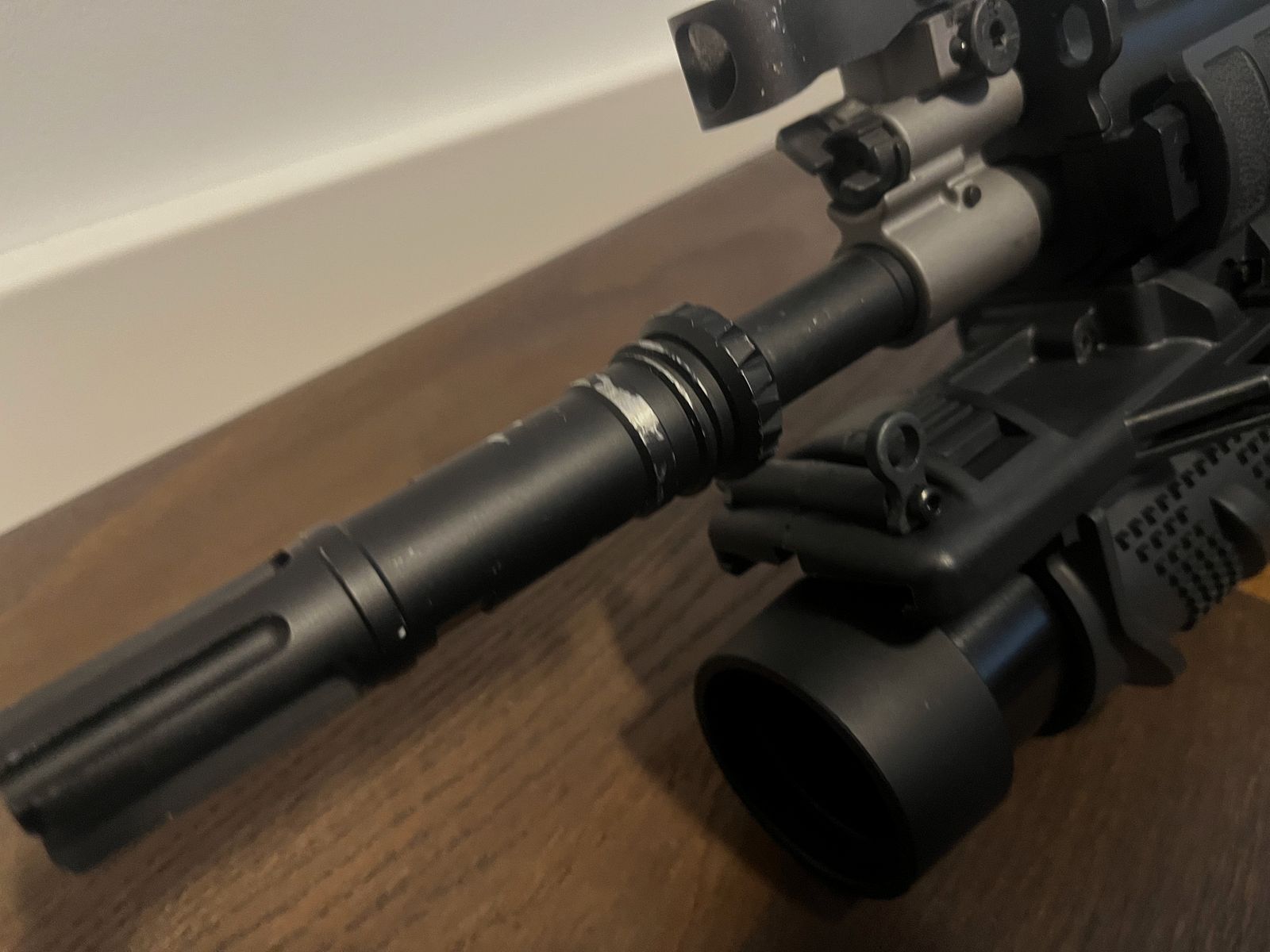 Tokyo Marui Scar-H mit Granatwerfer und passendem Zubehör