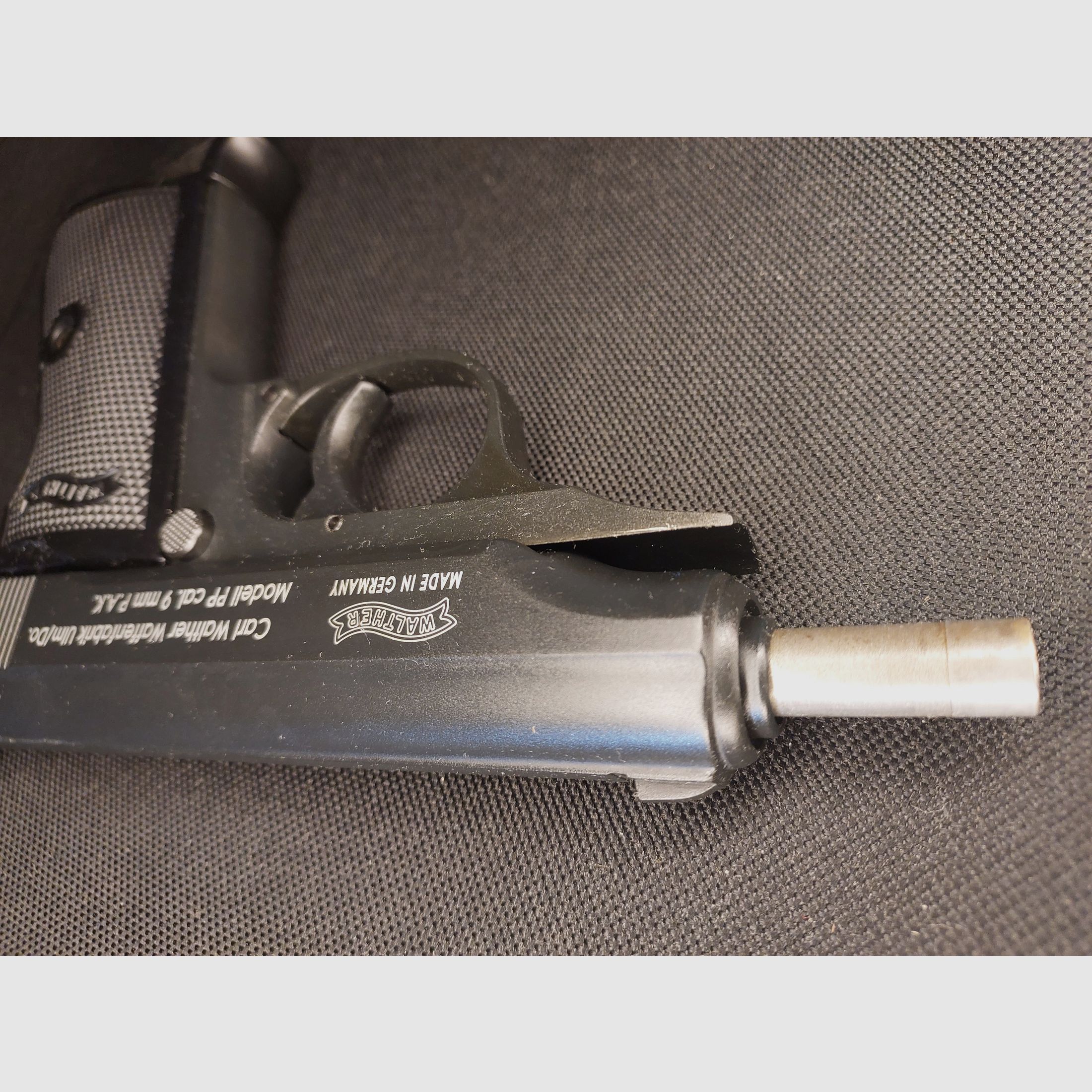 Walther PP Schreckschuss Pistole Kal. 9mm P.A.K. schwarz brüniert (PTB 923)