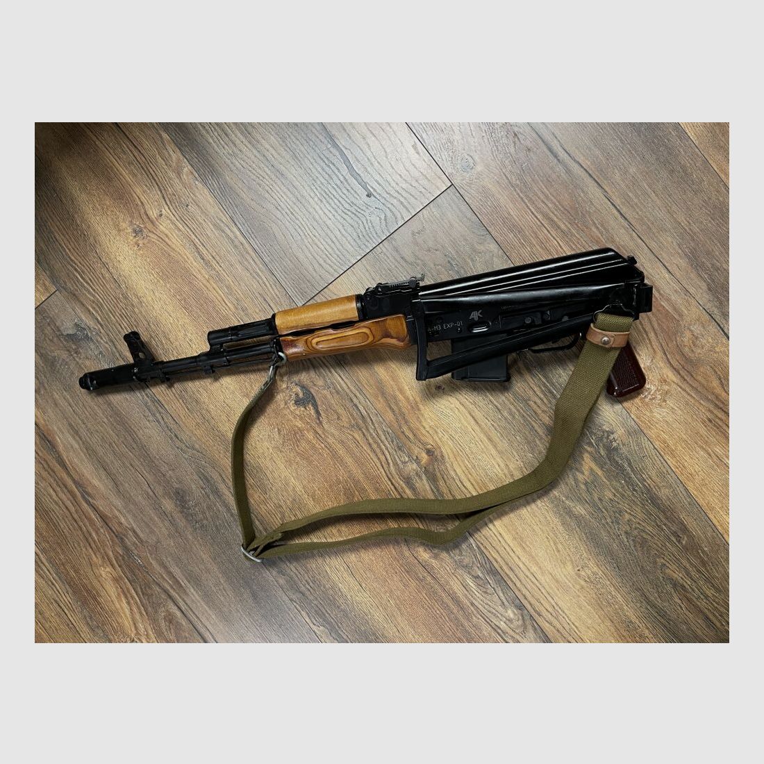 MGBs modèle spécial Izhmash Saiga MK 102 Retro - carabine semi-automatique .223Rem homologuée pour le sport ! - avec crosse pliante ! - version civile - système AKM AK47 AK74