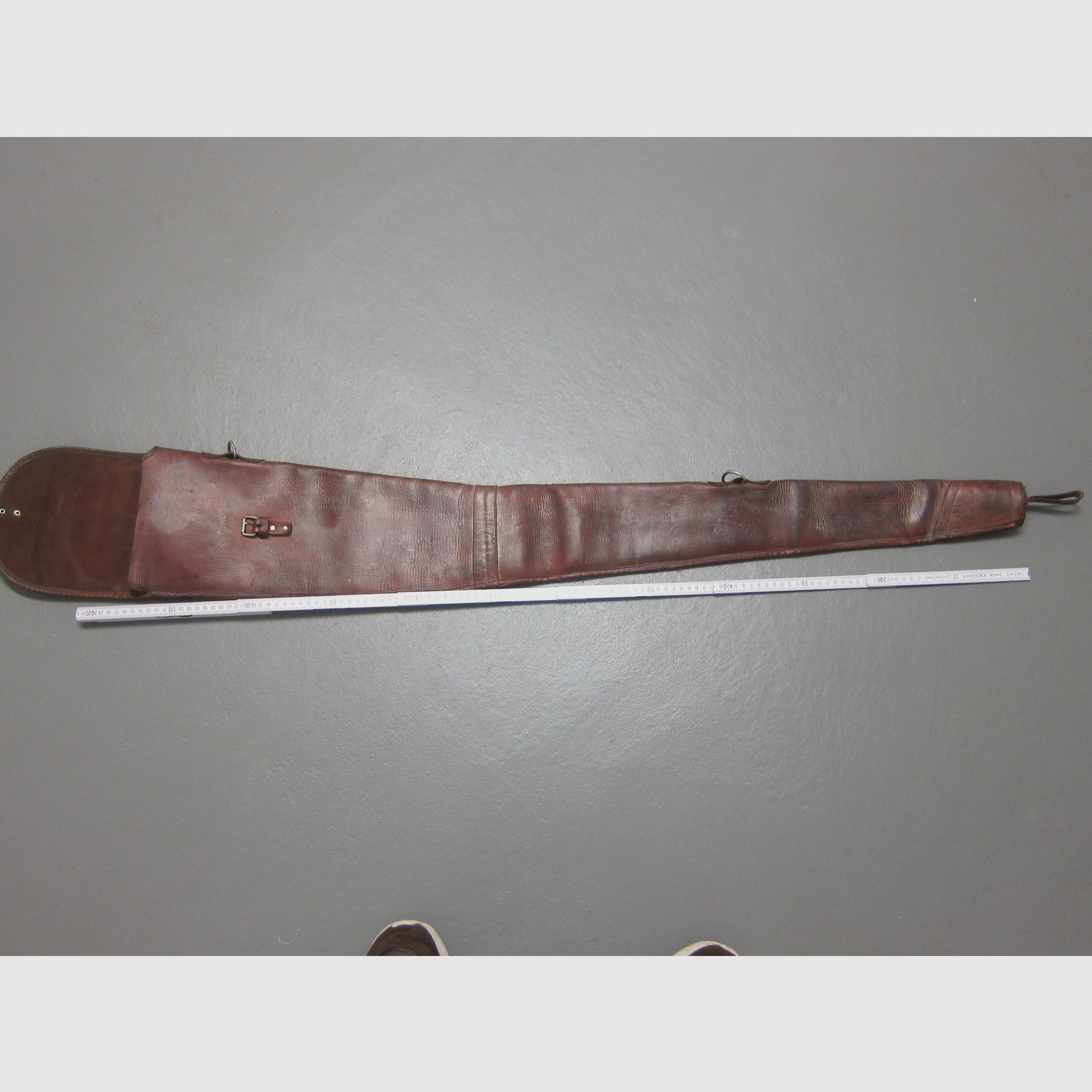 ancien étui en cuir