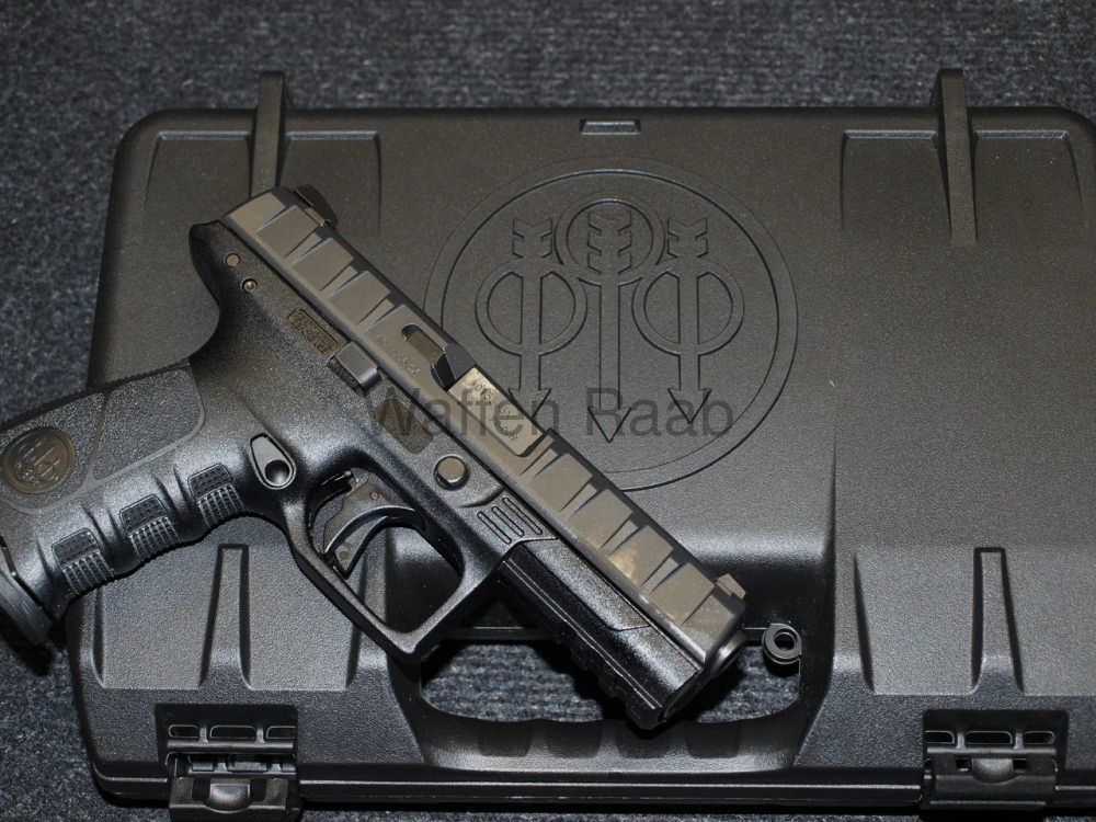 Beretta APX
