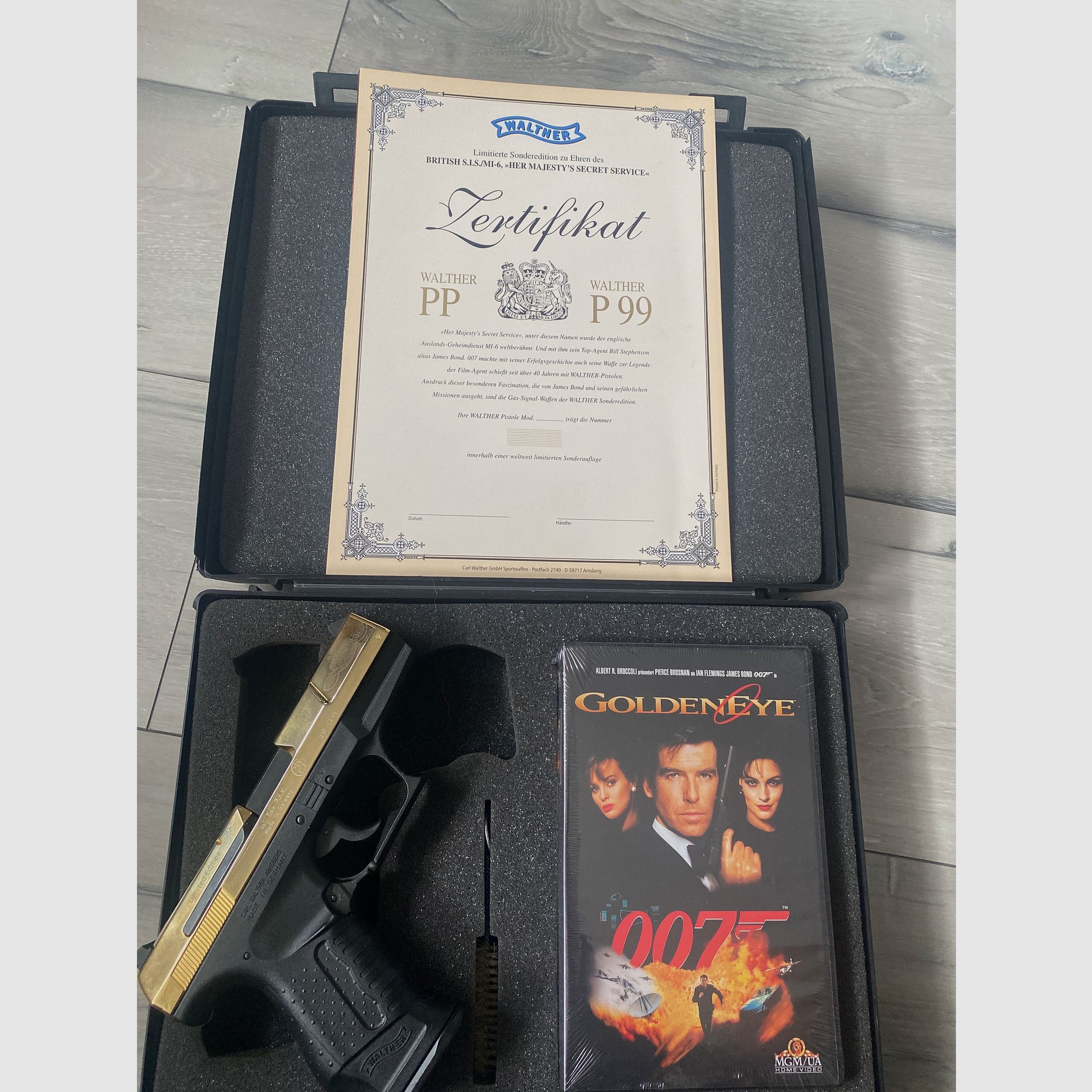 Walther P99 Gold Sonderedition James Bond PTB 637