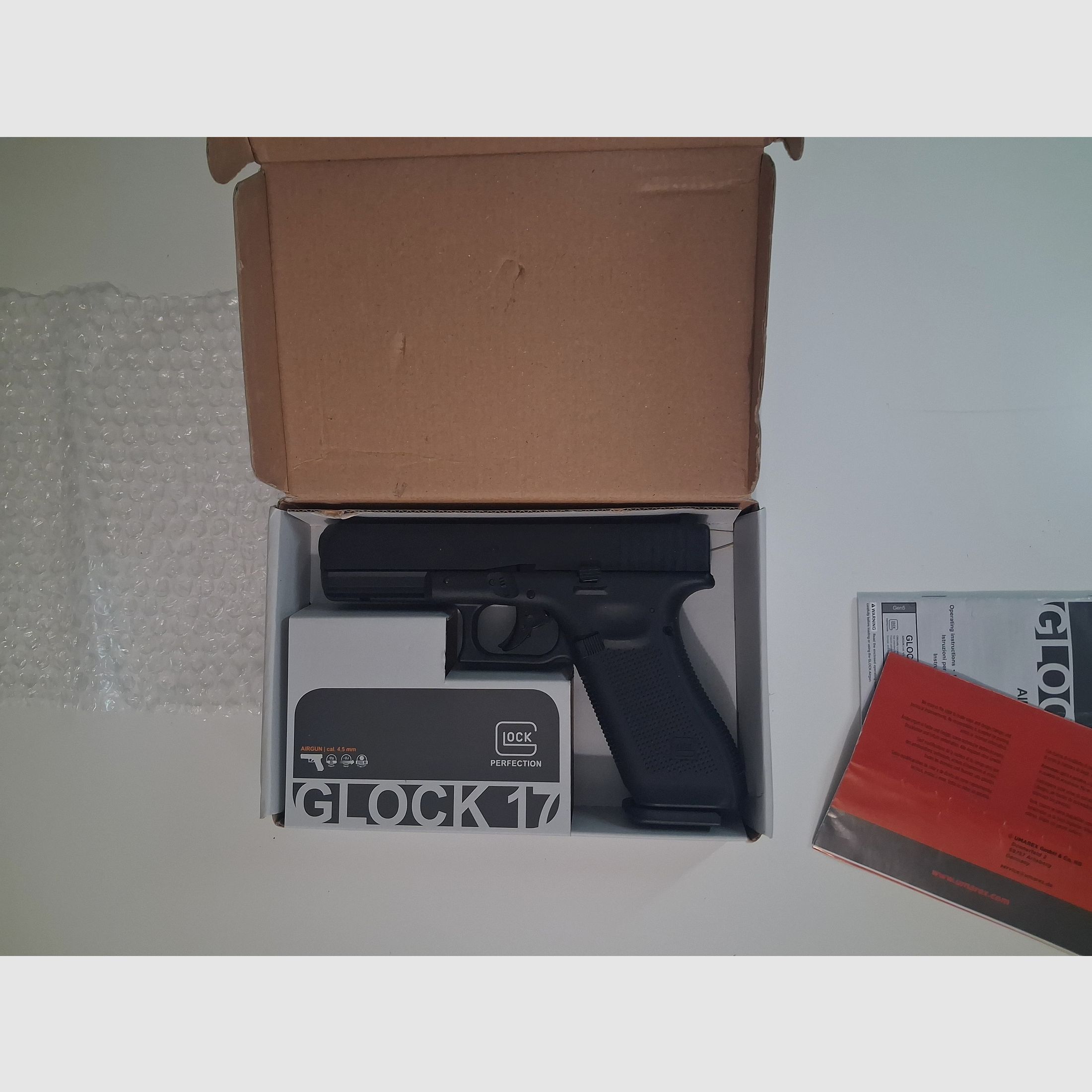 Glock 17 Gen5 CO2 Airgun 4.5 mm BB – Blowback
