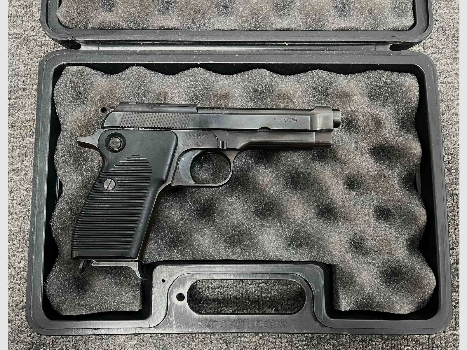 Helwan 9mm / Beretta 92 Nachbau