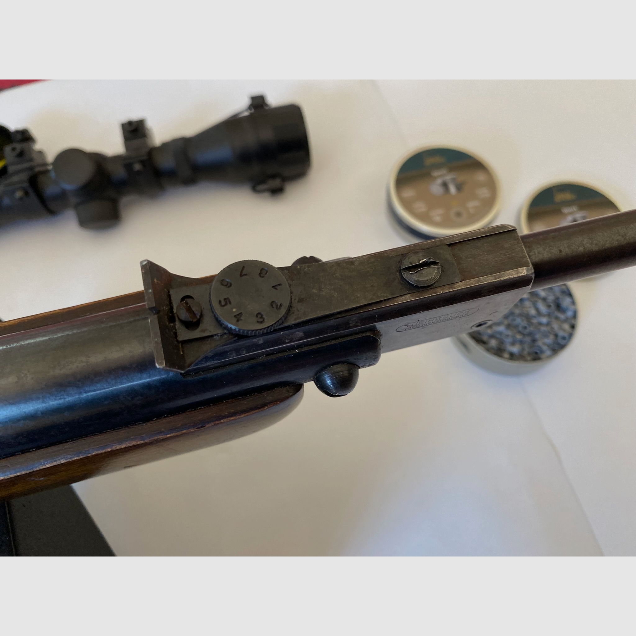 Luftgewehr Weihrauch HW 50 4,5 mm, mit Zielfernrohr, Kugelfang und 1.000 Kugeln