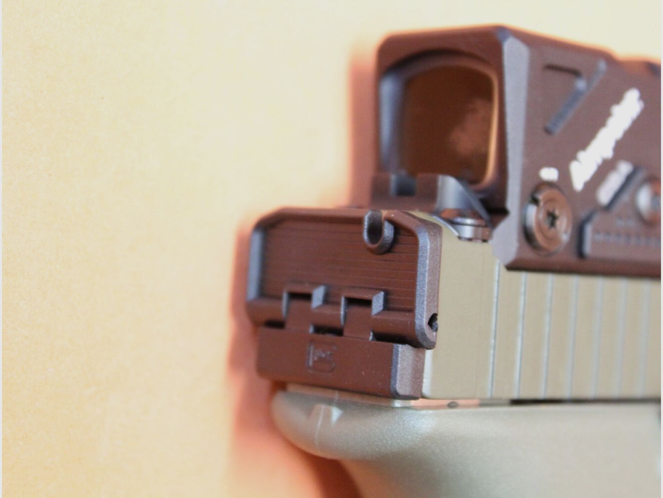 Glock Ha.Pistol 9mmLuger Glock45 Gen5 A-CUT Aimpoint COA Combo Hunter Edition OD Green with Red Dot Sight