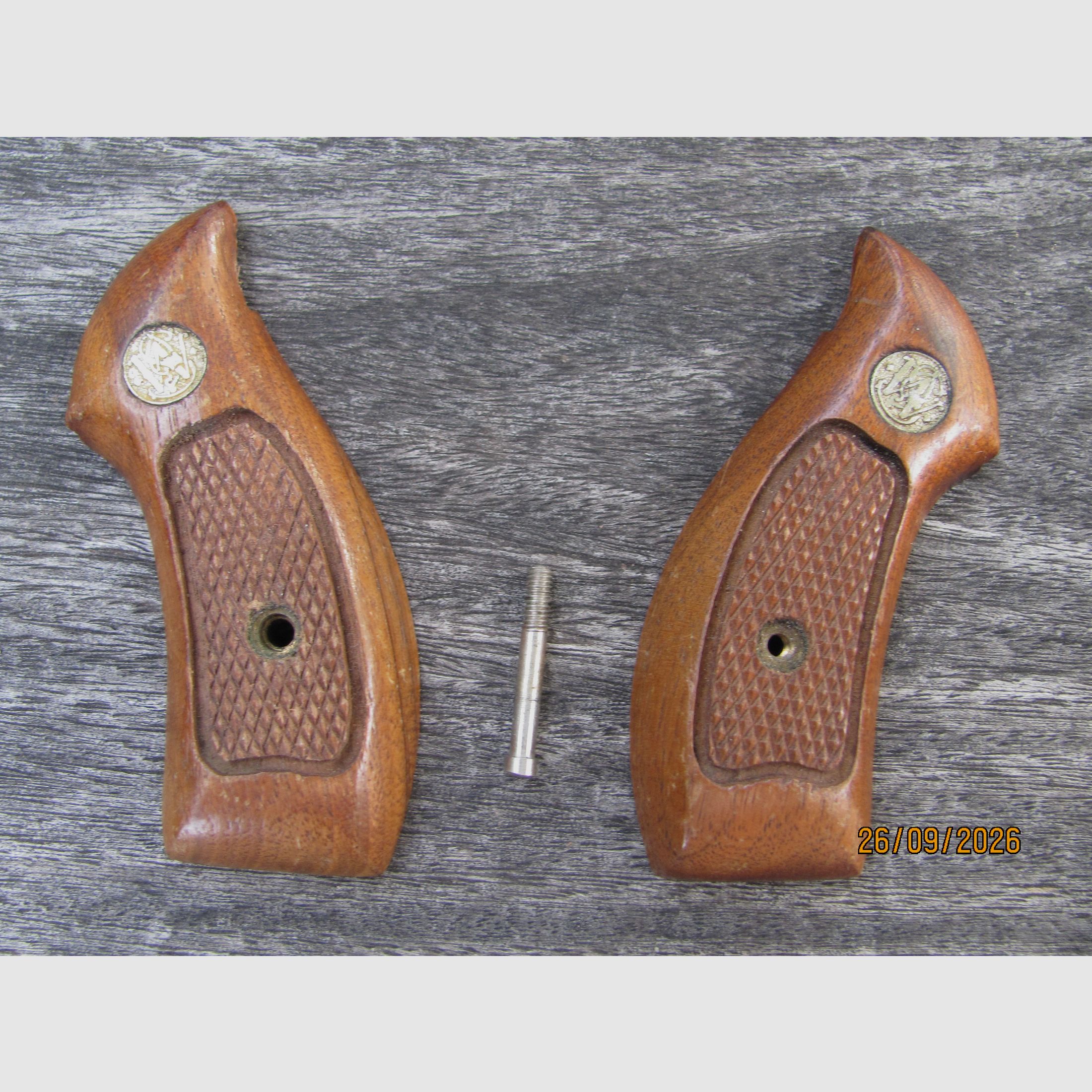Original Smith & Wesson J-frame grip de madera - like new, imagen 1 de 2