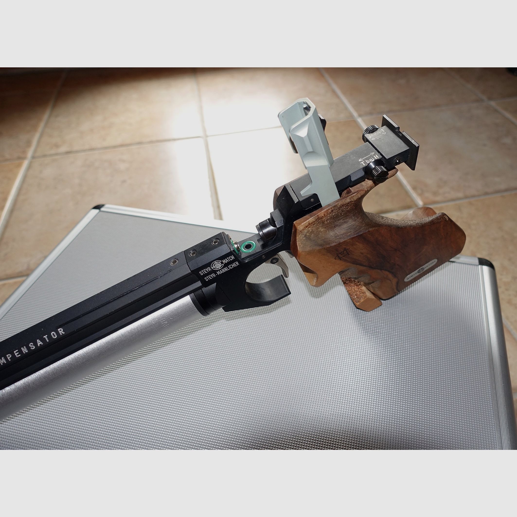 Steyr air pistol LP match pistol / new service + accessories