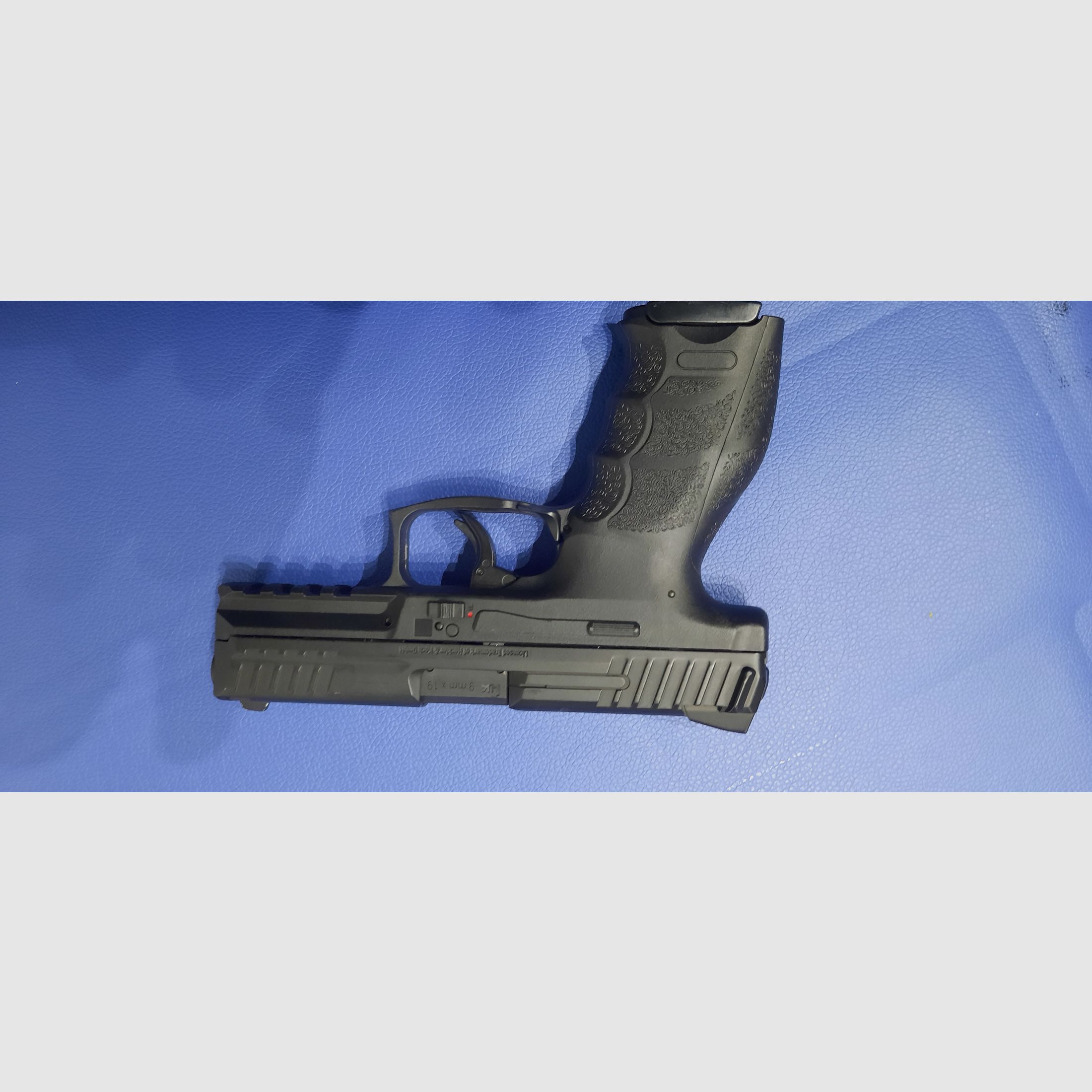 Heckler & Koch V9  4,5mm CO2 
