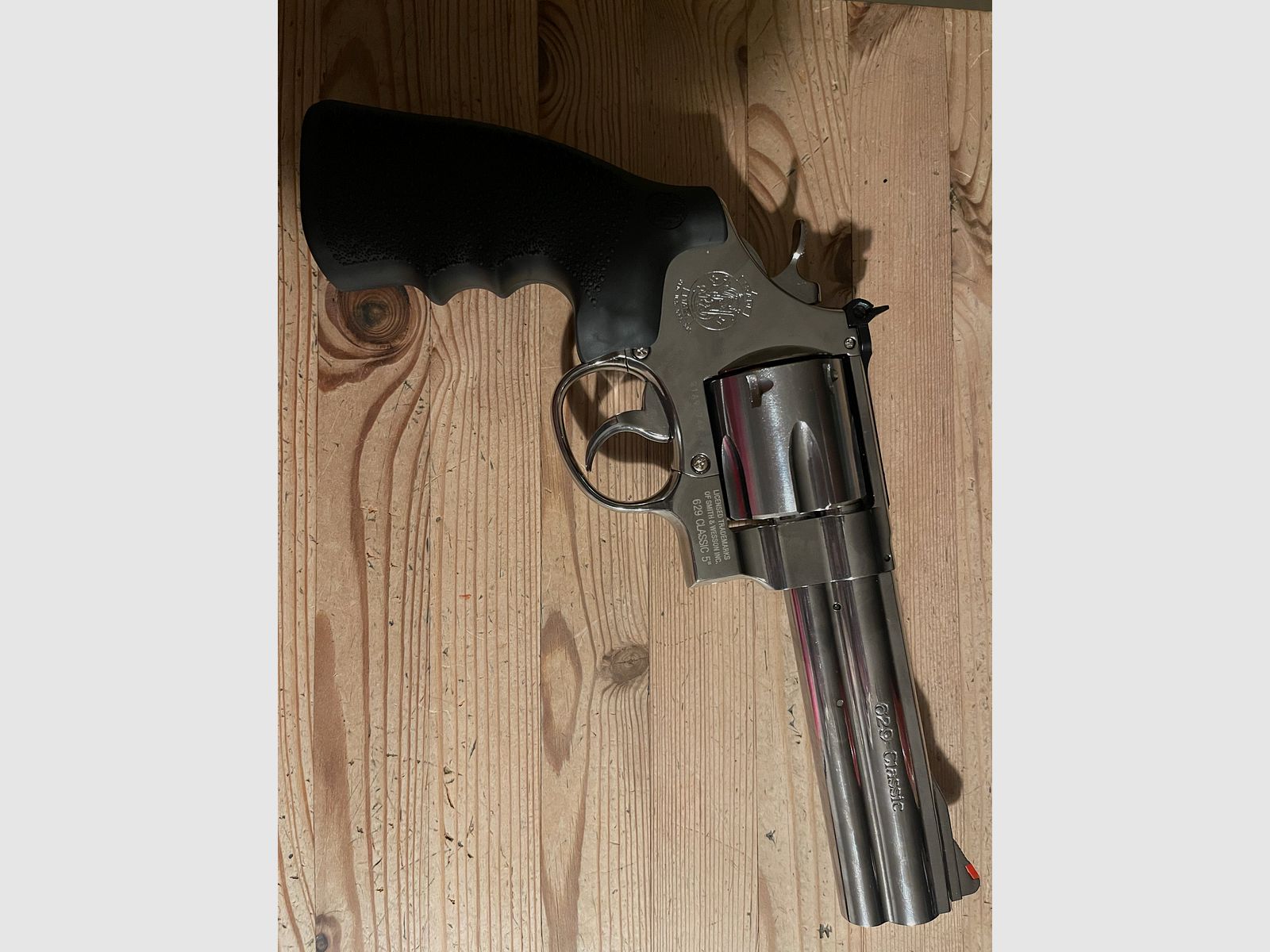 Smith & Wesson 629 Classic 5