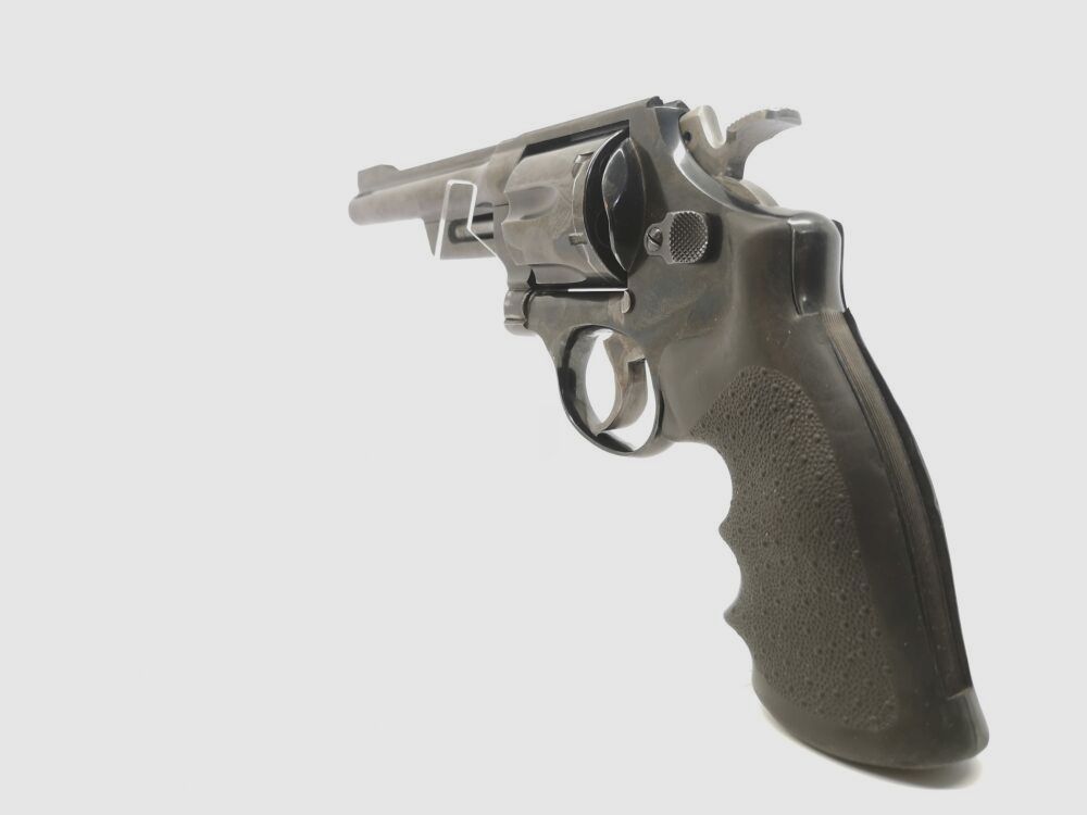 Smith & Wesson	 27-3