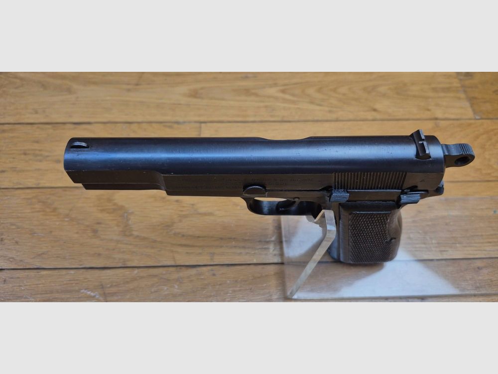 Schöner Browning GP 35 oder P640(b) / P35(b) – 9 para – Neueste Fertigung aus dem Sommer 1944 – Feste Visierung – Magazin gleicher Fertigung – Frost und Jahnel Holster aus Breslau von 1941 und 2. modernes Magazin – Guter Lauf, schöne Markierungen und einwandfreie Mechanik – Sehr schönes Exemplar in TBE / TBE+, Bild 15 von 28