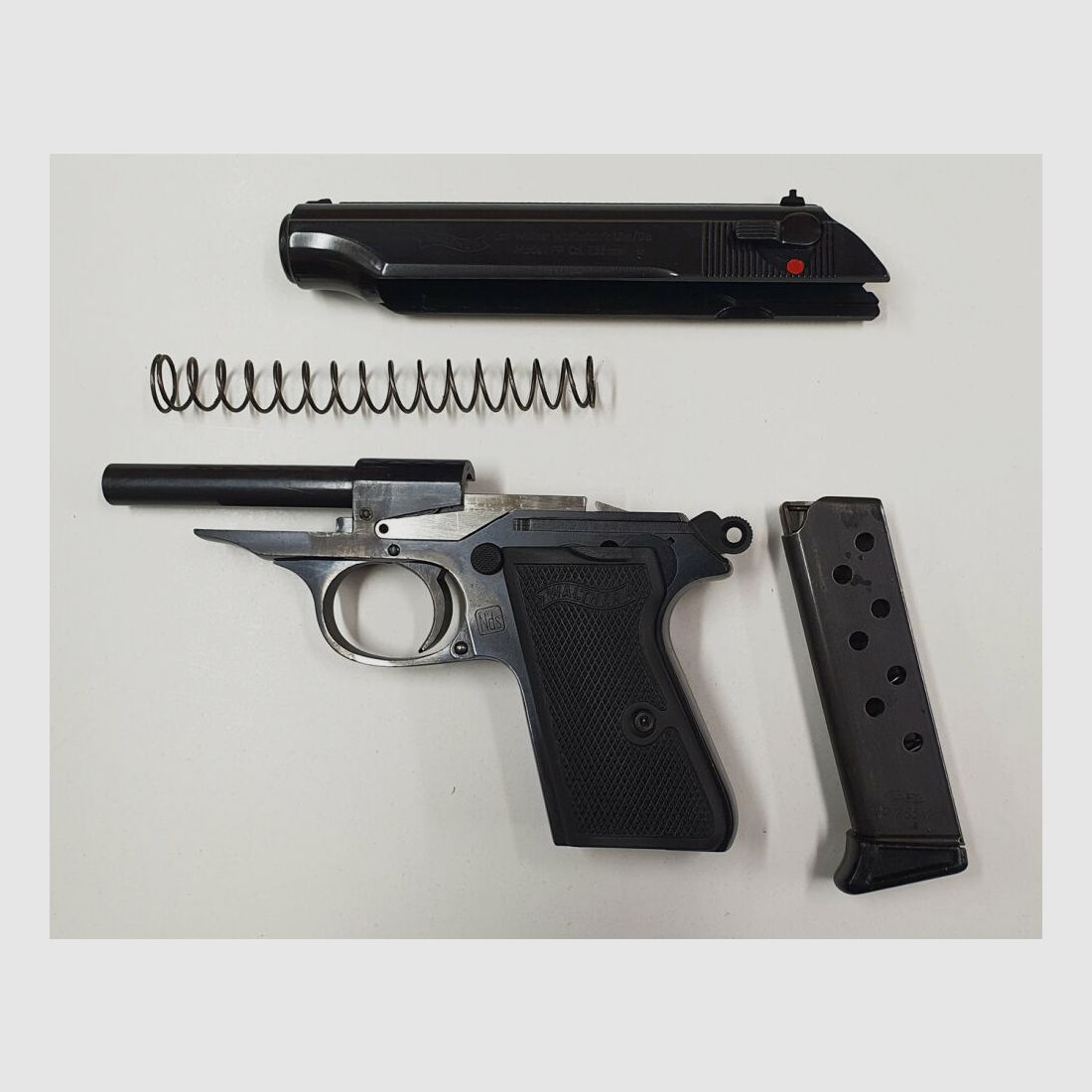 Walther Carl Walther PP Fábrica de armas Ulm/Do. Calibre 7,65mm Browning Sello Nds Policía Niedersachsen