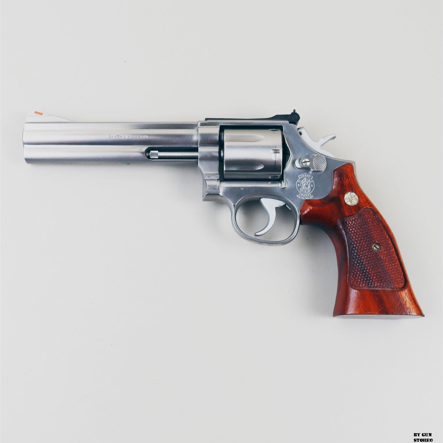 Revolver Smith & Wesson mod. 686 NO DASH cal. 357 mag serial no. AEY9495, image 1 of 10