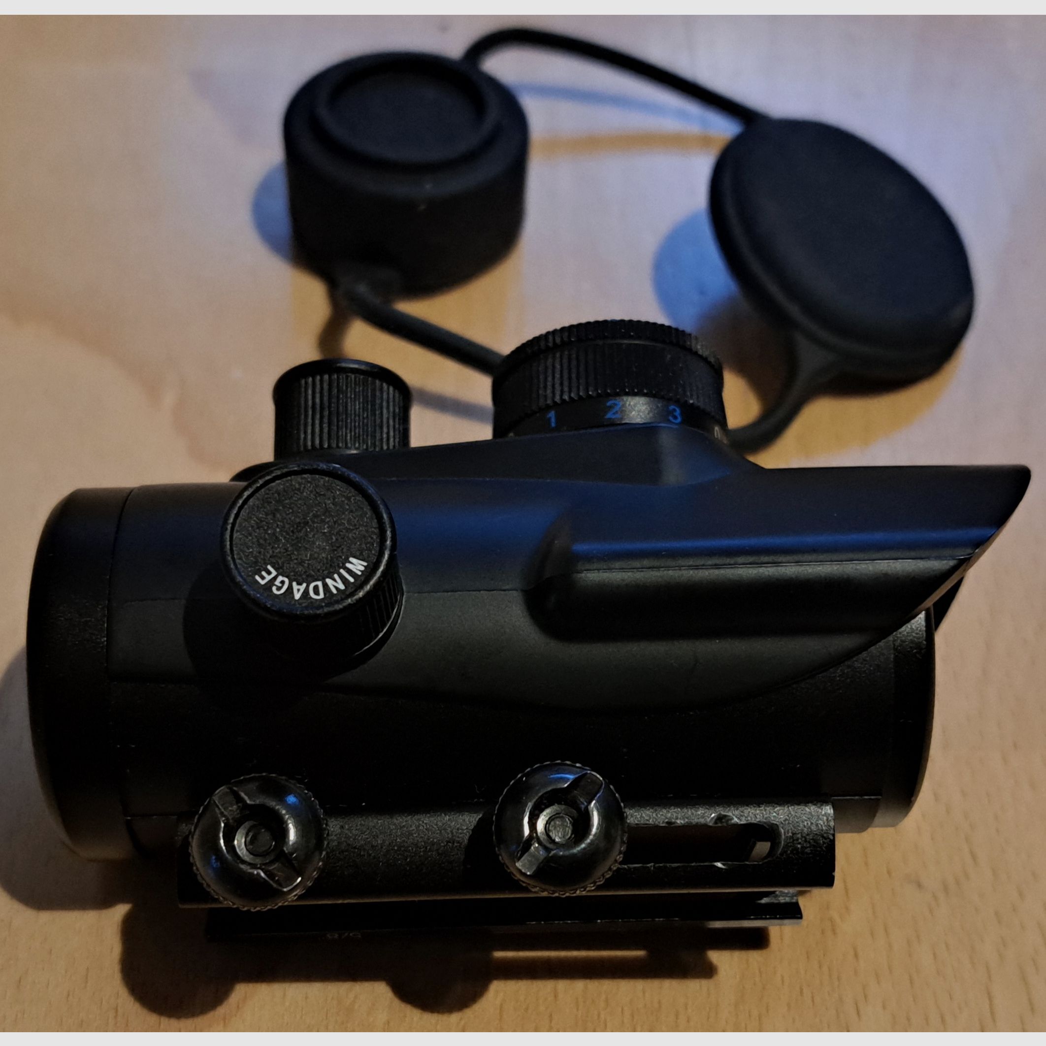 Aomekie Softair Red Dot Visier für 11mm/22mm Schiene Leuchtpunktvisier Rotpunktvisier mit Schutz und Tactical 3 Reticles für Jagd Softair und Armbrust Schussfest