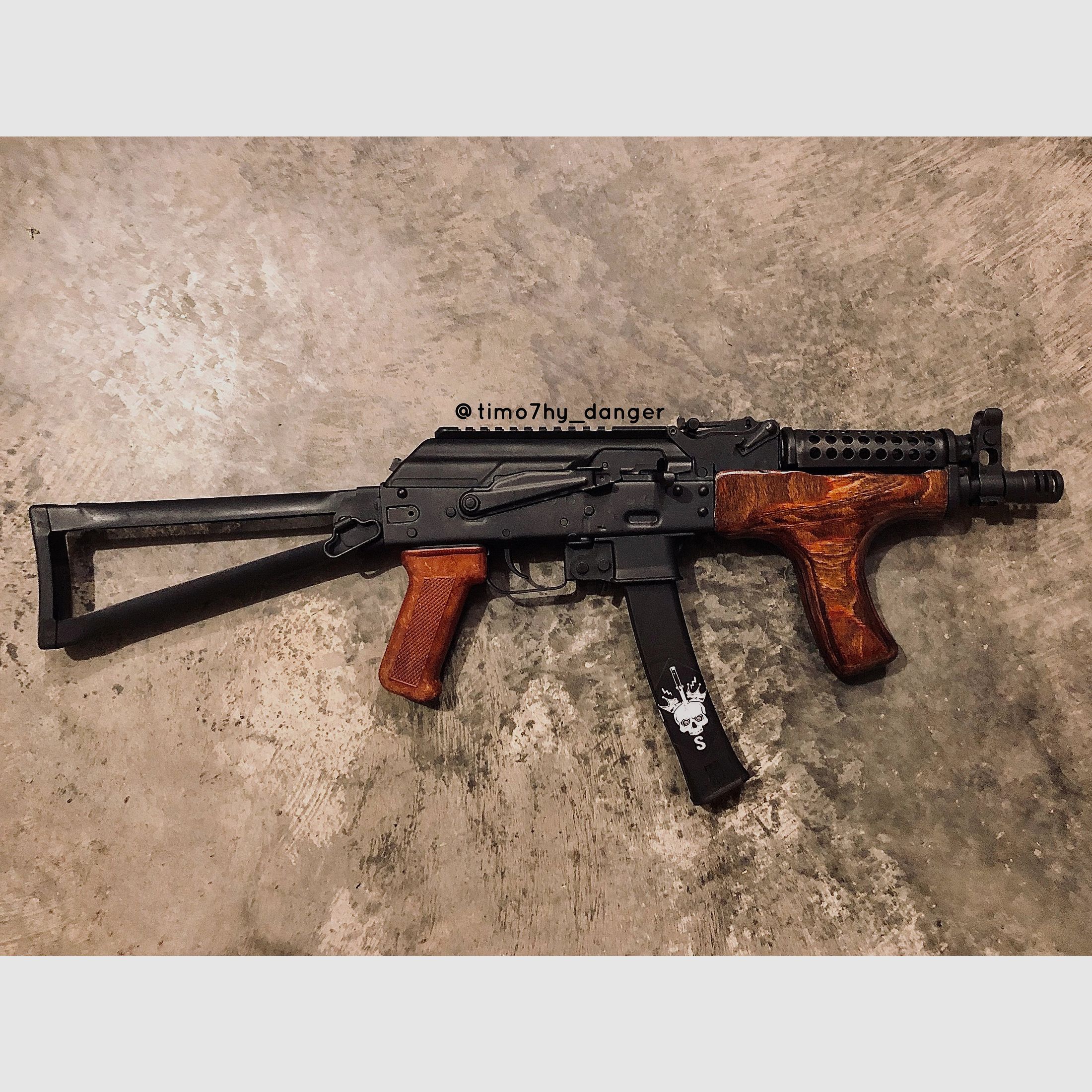 Original Rumänischer AK Handschutz s.g. Esel-Pimmel (Uluc) Schichtholz Romy Donkey Dong für PM md.63 md.90 AIMR AIMS // AKM Vordergriff ideal für Cugir WASR
