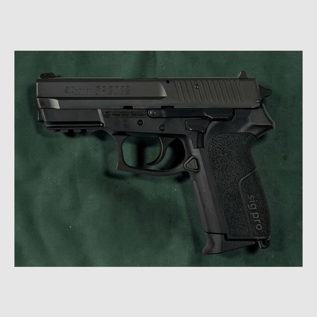 SIG Sauer P2022