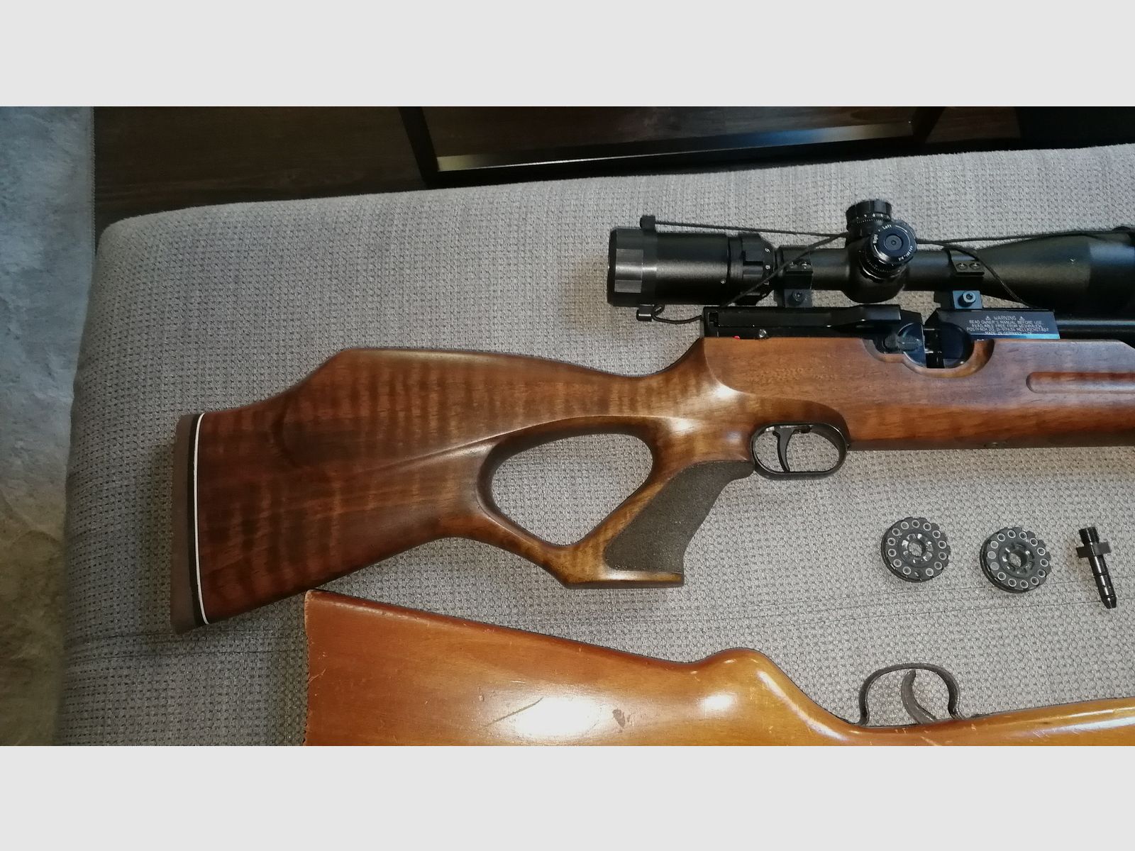 Incienso HW 100 T FSB con bomba de aire comprimido M 220 con mira telescópica, silenciador y accesorios (ver fotos) + 2 rifles de aire más antiguos como regalo