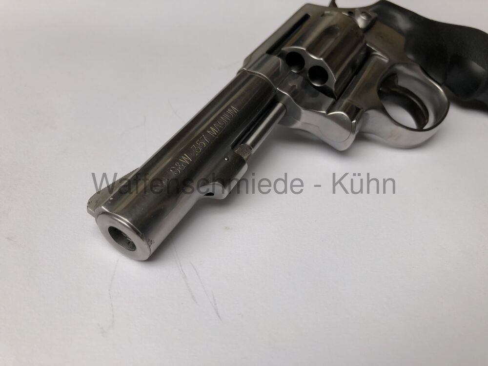Smith & Wesson 65-8