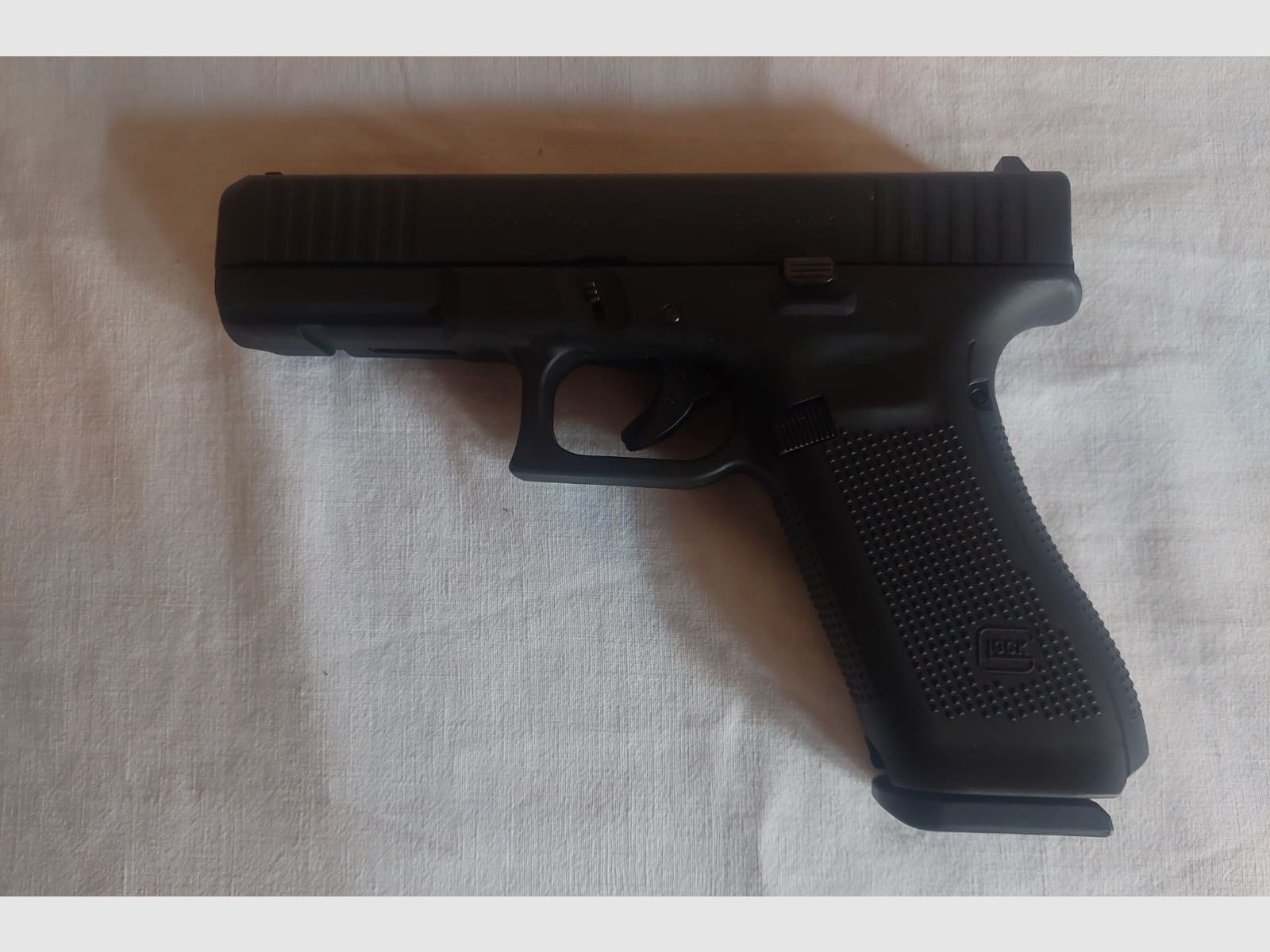 Glock 17 Gen 5 9mm P.A.K + Zubehör 