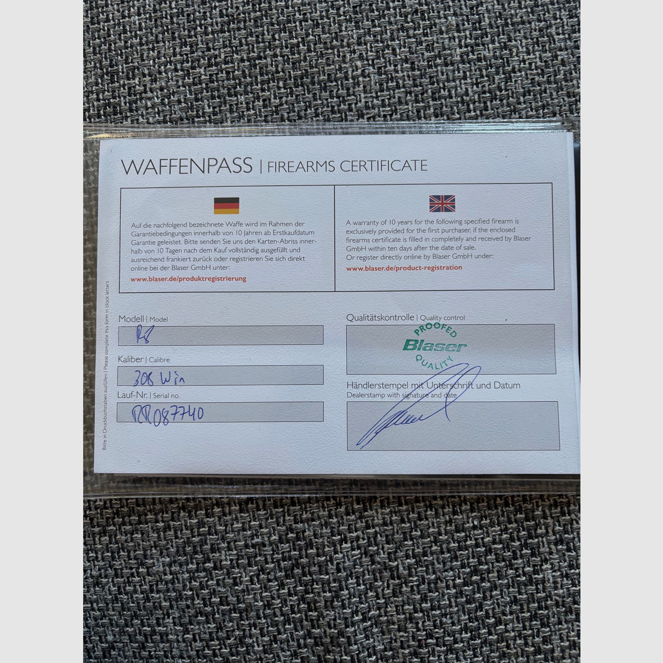 Blaser R8 Success, Holzschaft