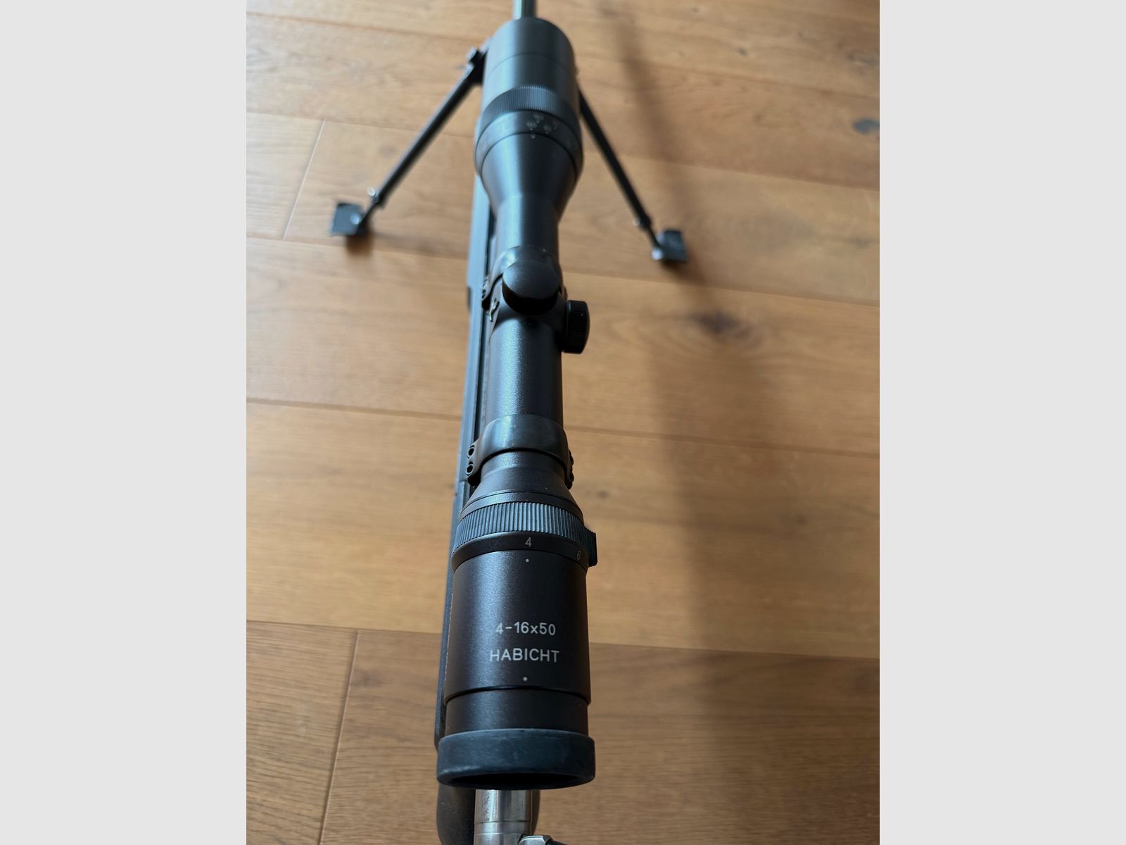 Sako TRG 42, Cal. 300 Win Magnum, negro. Swarovski Habicht, 4-16x50