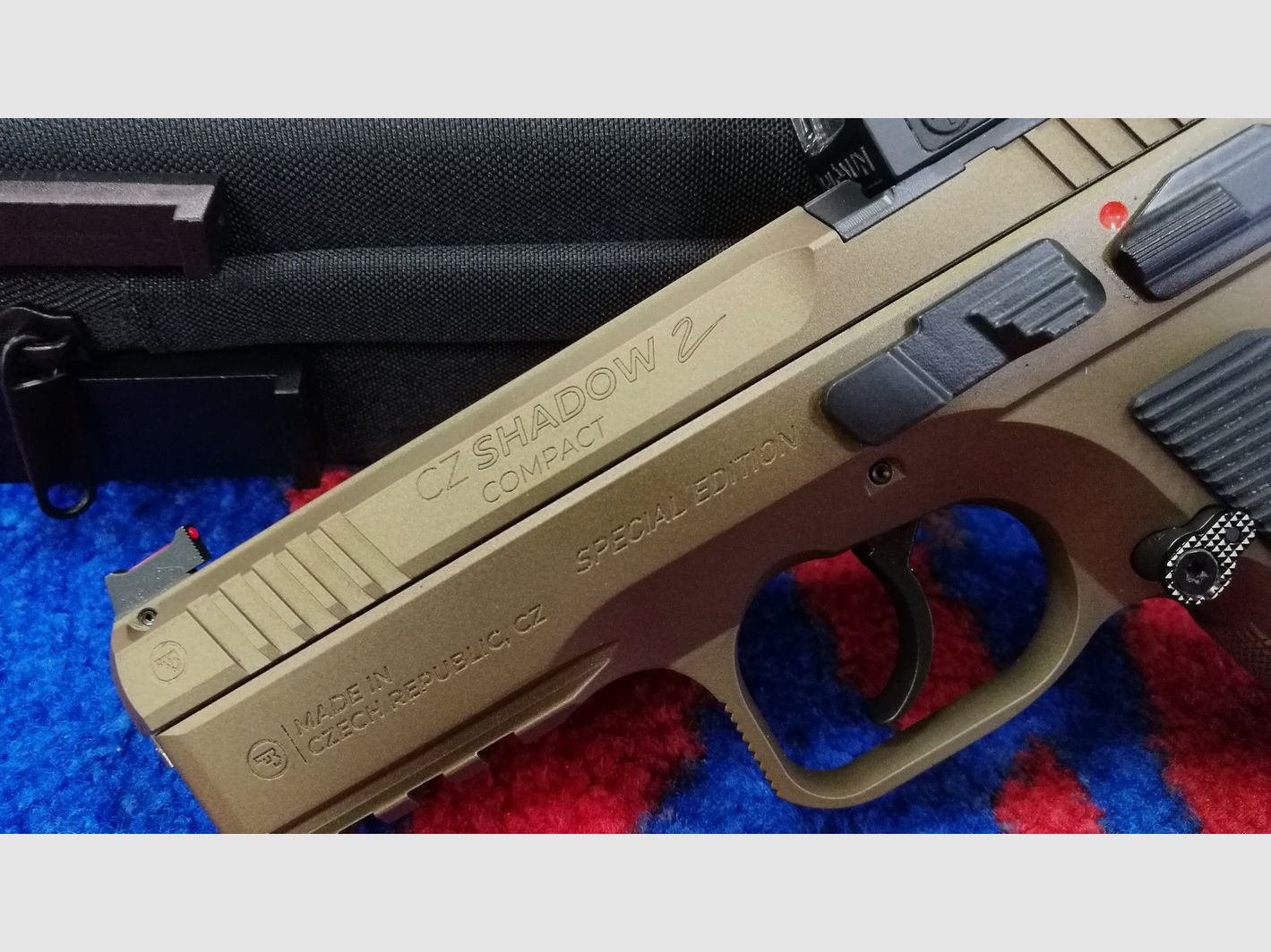 CZ Shadow 2 Compact Special Edition avec Red Dot Holosun, image 2 sur 5