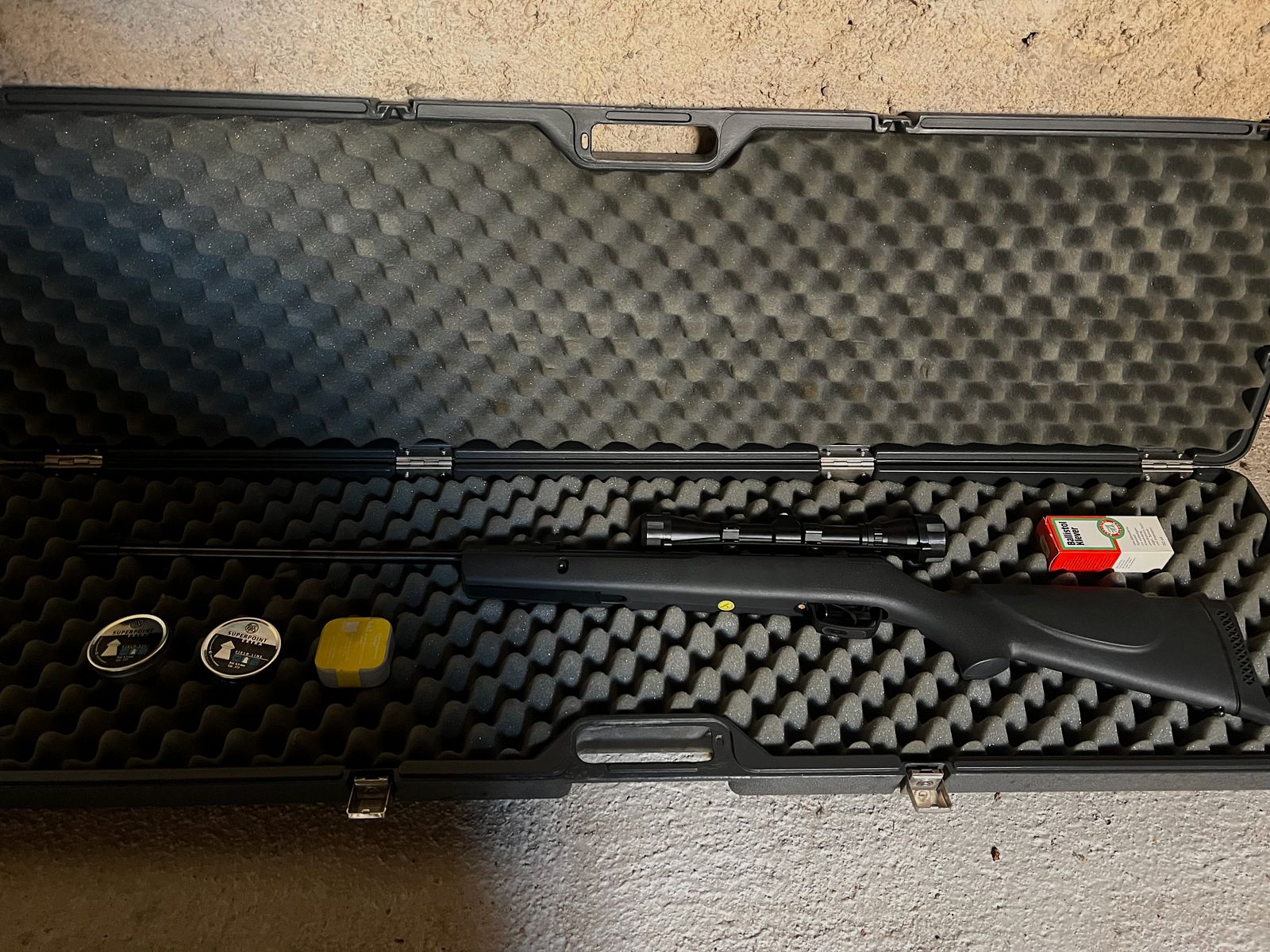 Gamo Shadow 1000 incl. scope, case + pellets