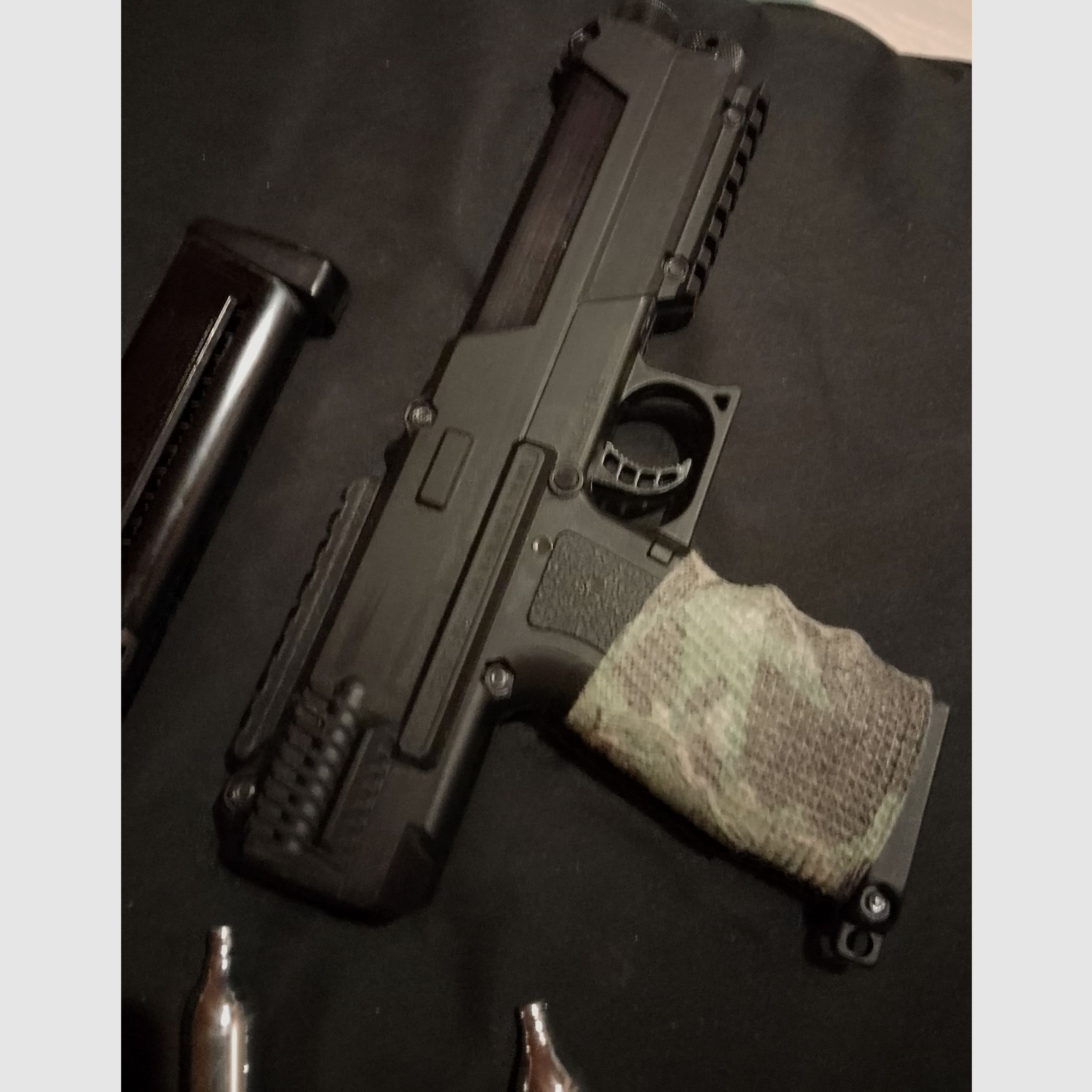 Ähnlich Tippmann Tipx Pg7 Mission Markierer .68 Zubehör Tuning  Paintballs Cal 68 Set 2 Magazine co2 Koffer Nagelgeschosse Rubberballs 