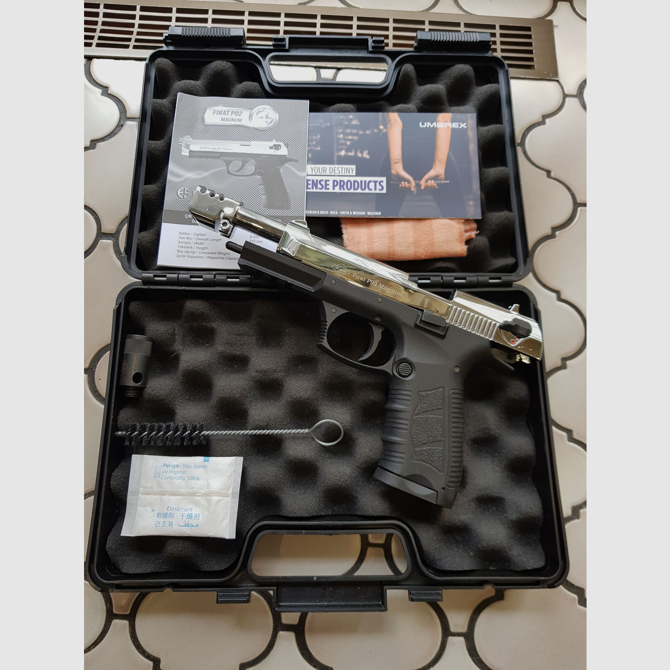Ekol Firat Magnum Chrom Schreckschusspistole 9mm P.A.K. Samlerstück mit Kompensator