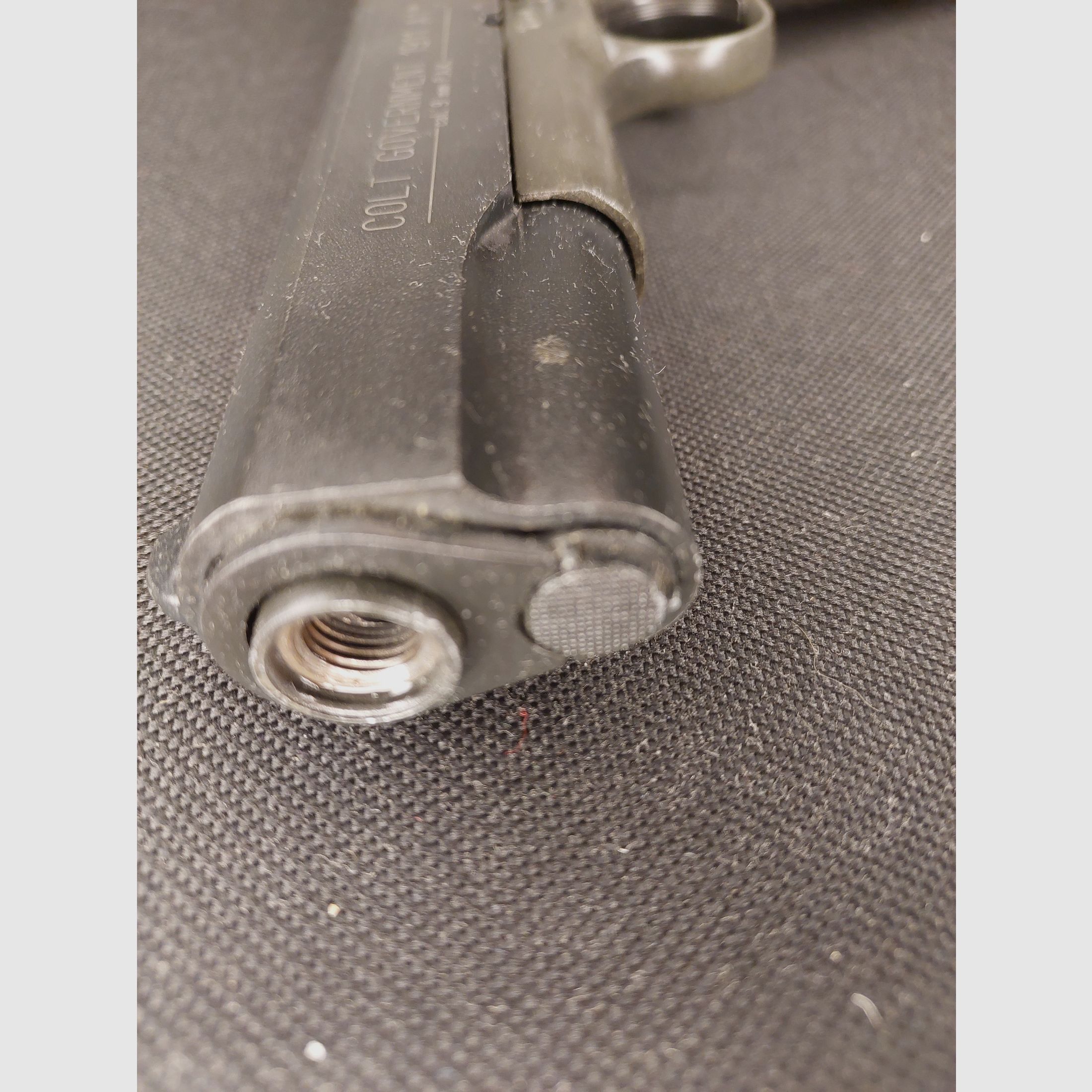 Colt Government 1911 A1 pistola de fogueo 9mm P.A.K. (PTB 774) con 3 cargadores