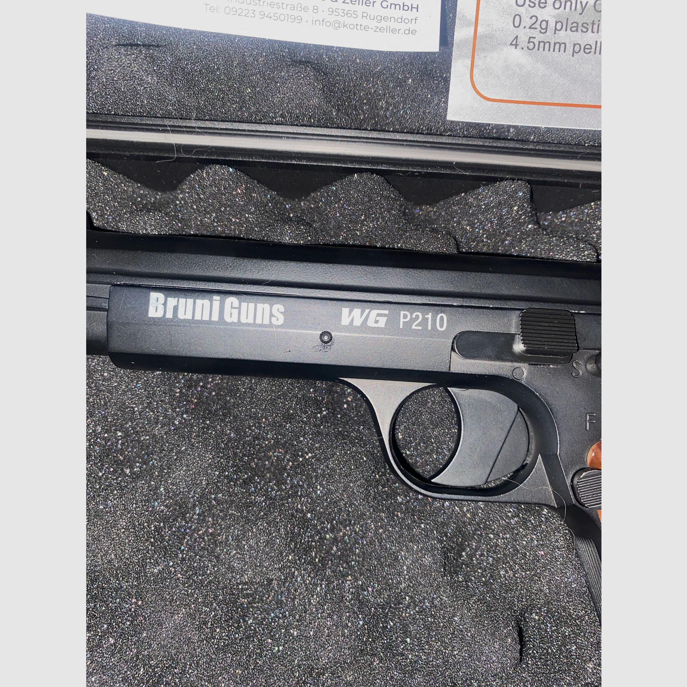 Bruni Guns P210 CO2 air pistol cal. 4.5mm BB blowback full metal black