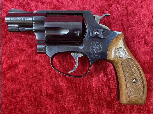 Smith & Wesson 36
