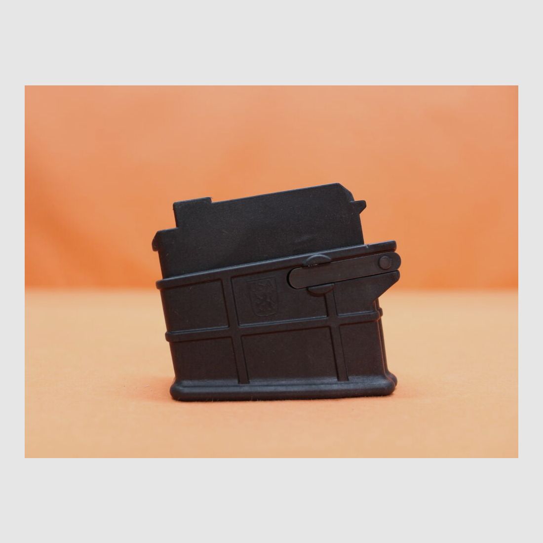 Armes légères tchèques - CSA Armes légères tchèques SA vz.58 223 : Adaptateur de chargeur AR-15 en polymère noir (58-2-065) Convient pour l'utilisation de chargeurs métalliques USGI AR-15