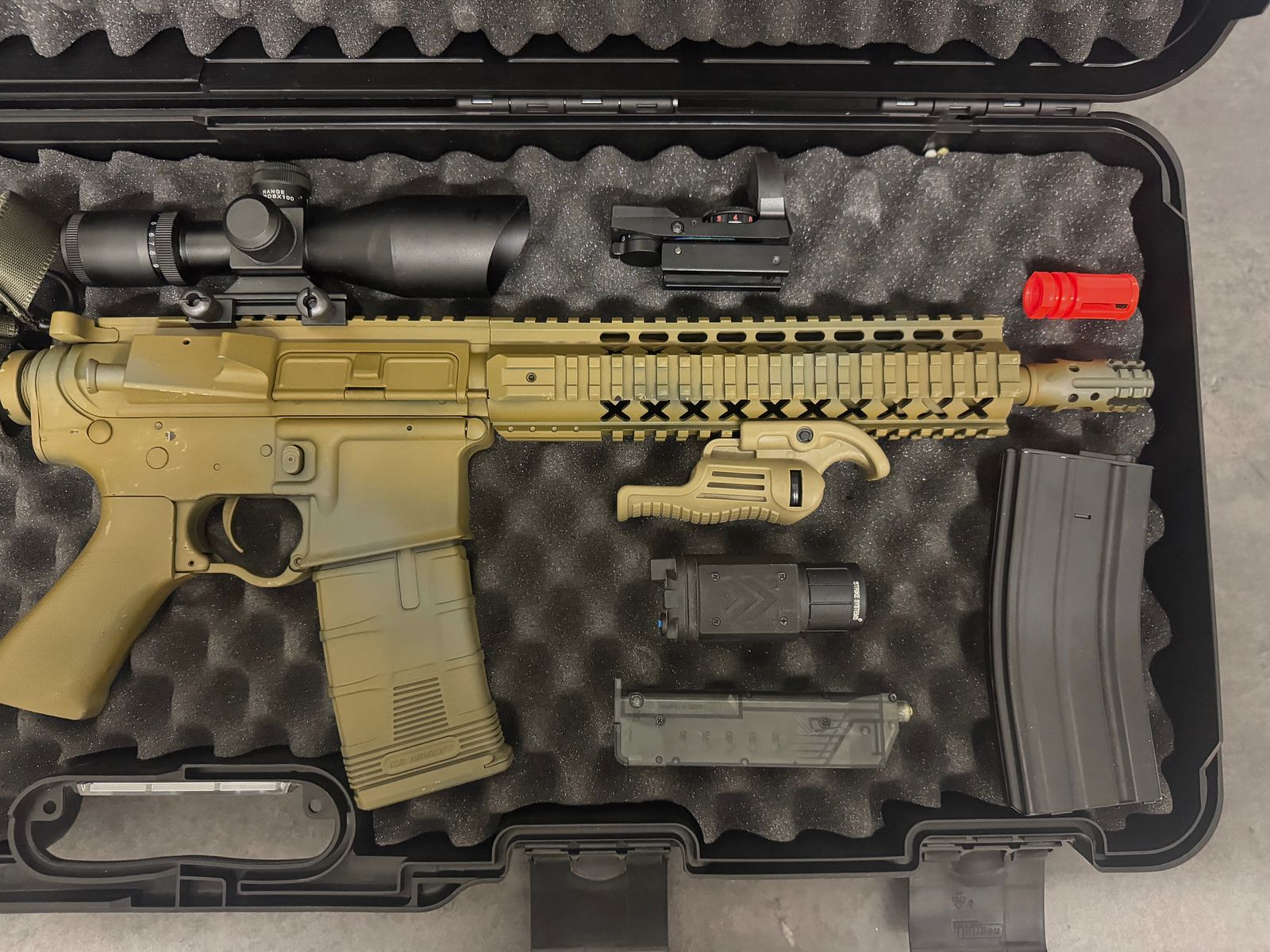 S-AEG M4 Airsoft - Set