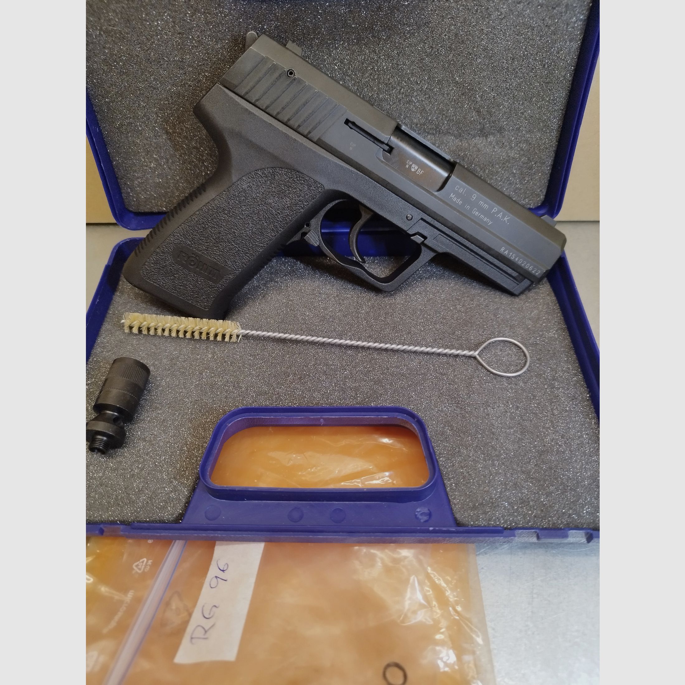 Röhm RG 96 in 9mm PAK. + 50 Knallpatronen Fiocchi 9mm PAK. Top Zustand!!!, Bild 4 von 9