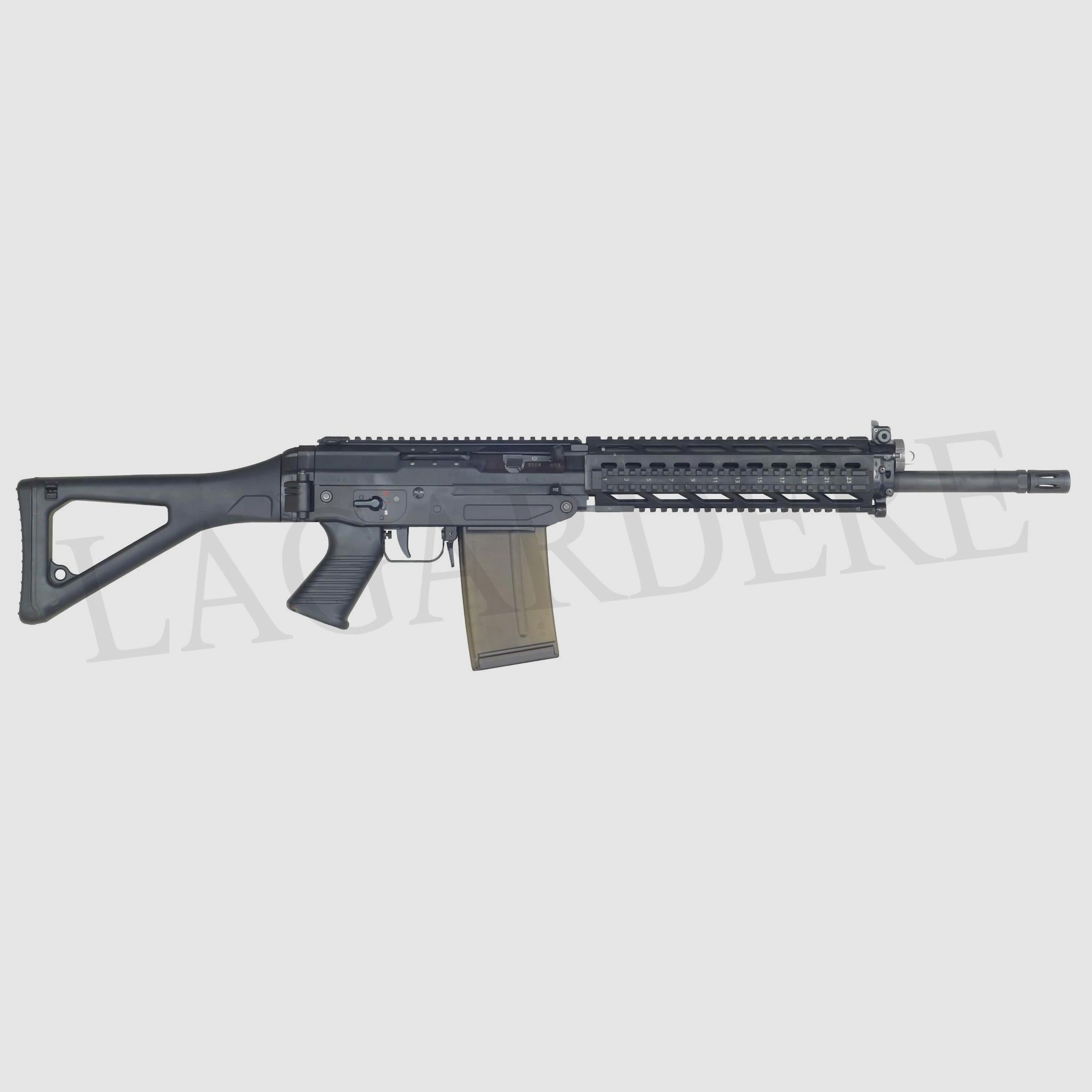 SAN SG 751 LB AA 4 RAILS usato (fucile d'assalto)