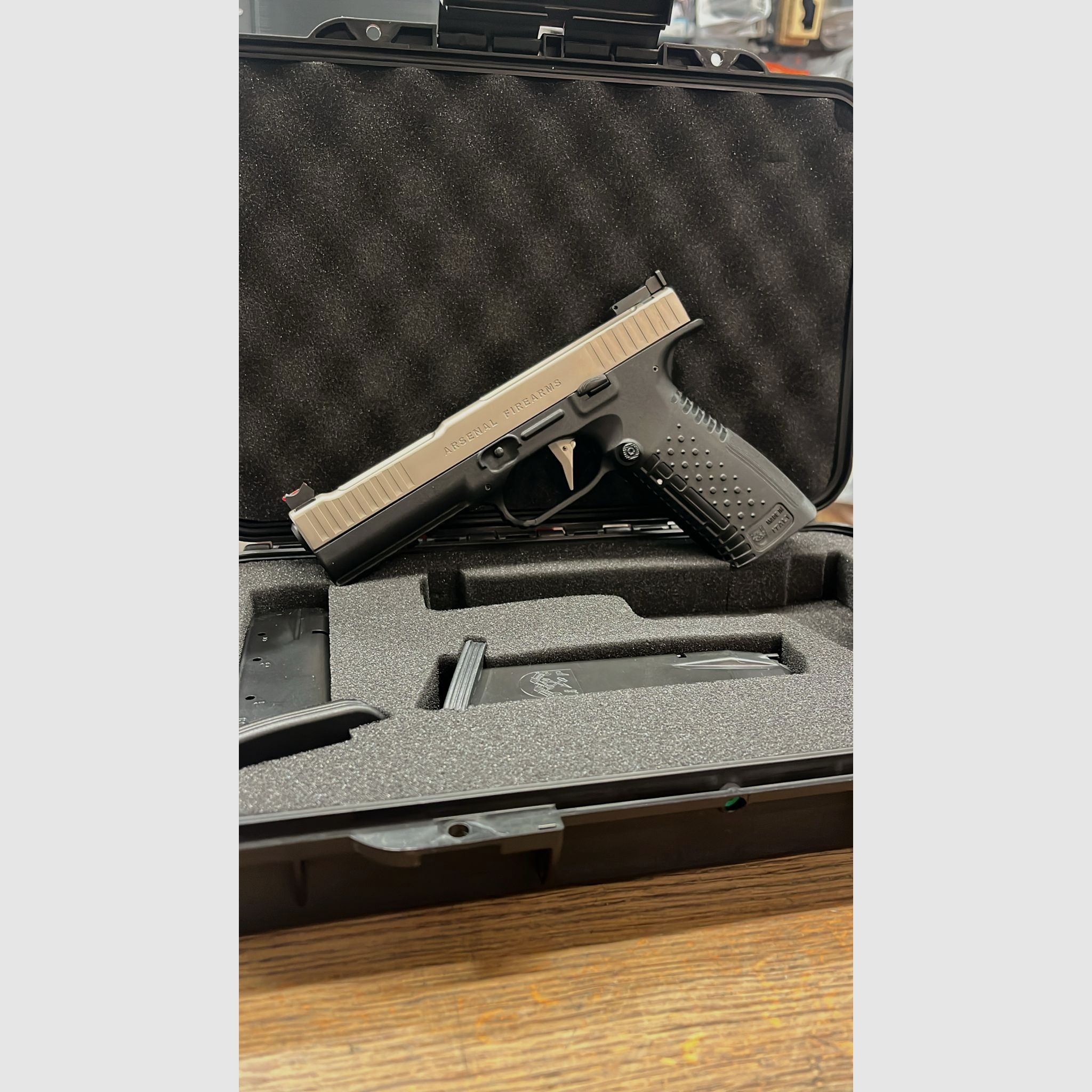 ARSENAL STRIKE ONE S.A PISTOL SPEED BLACK CARRELLO INOX CALIBRO 9X19 OPTIC READY, immagine 1 di 3