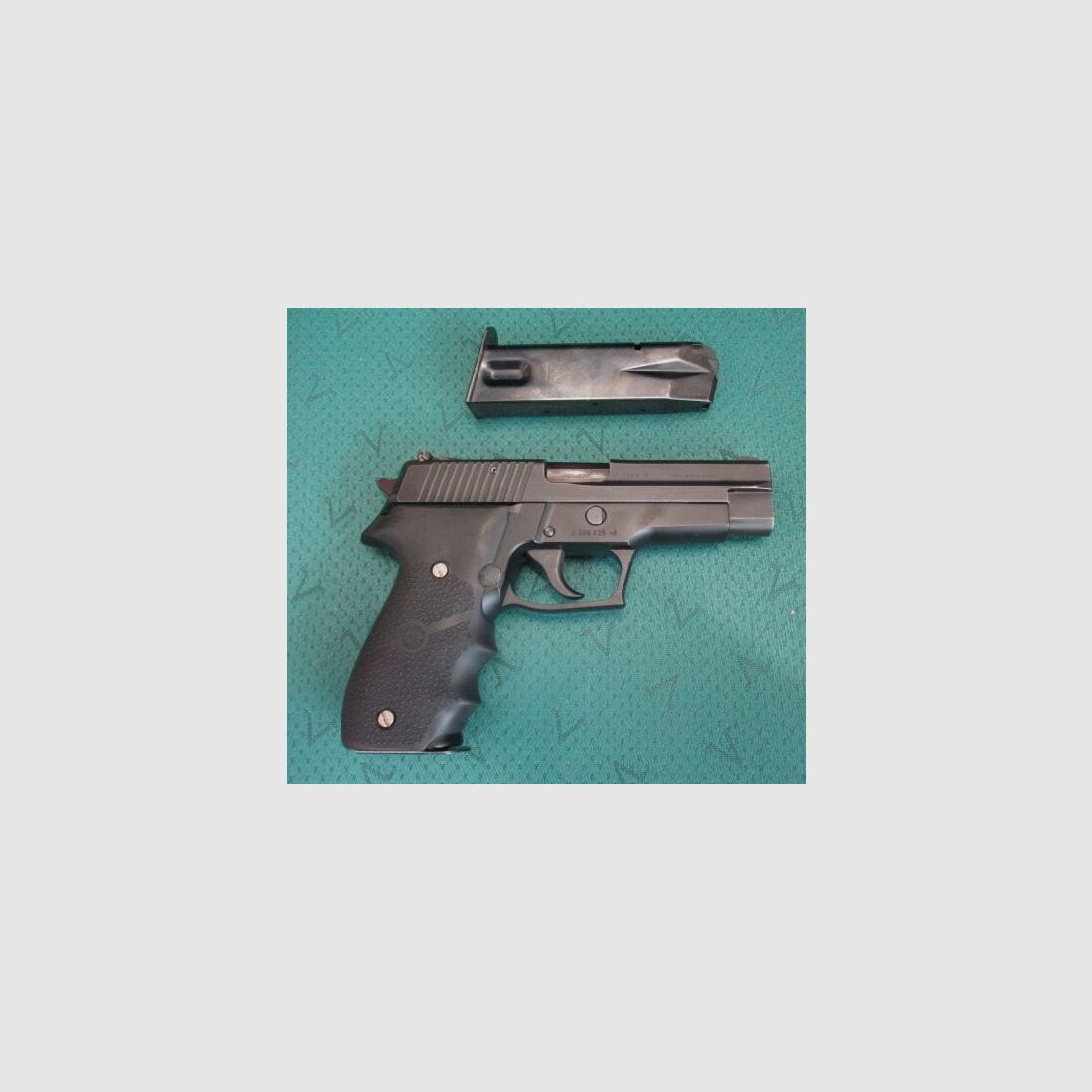Pistole Sig Sauer P226 9mmLuger mit Reservemagazin P226