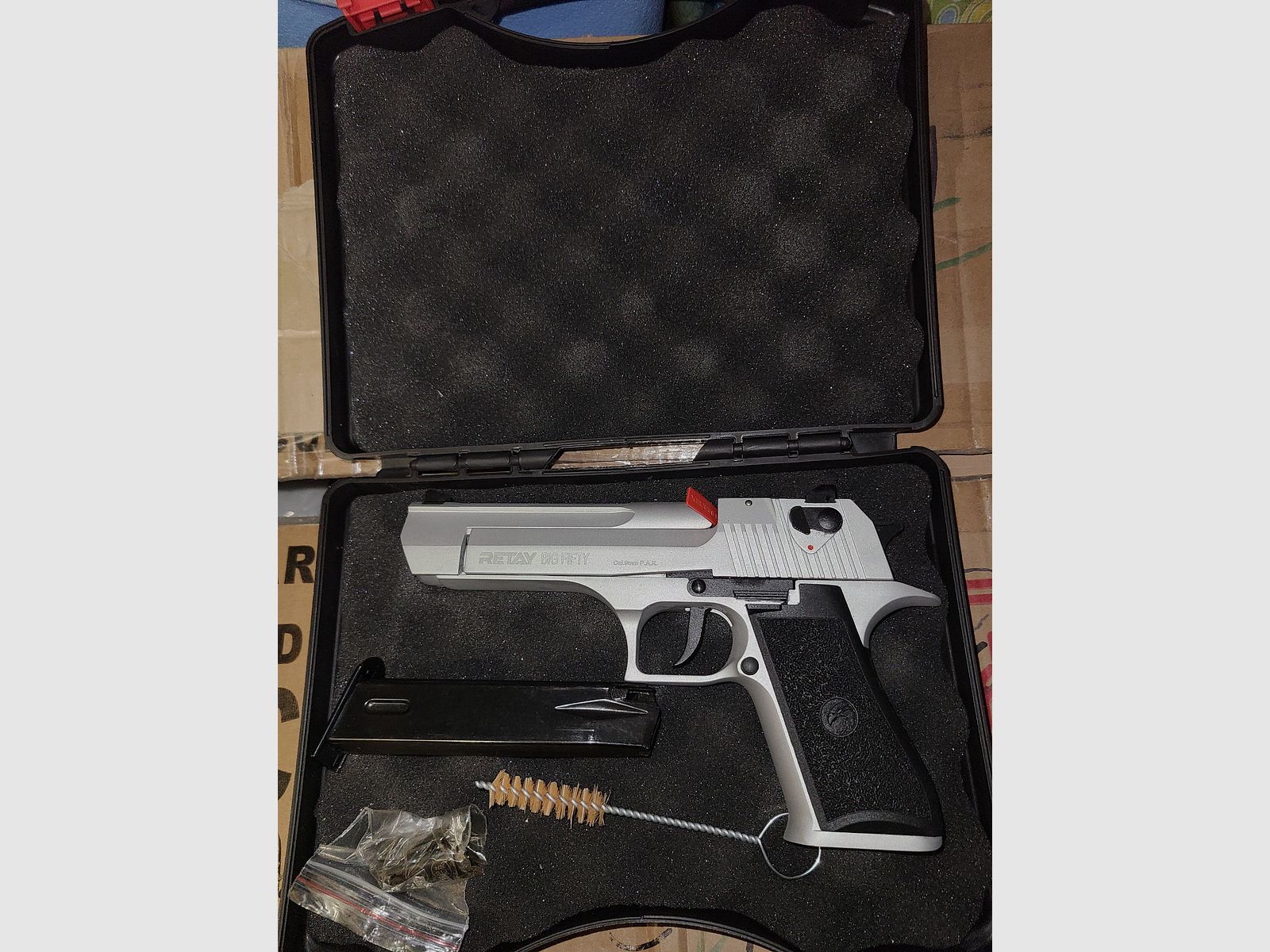 RETAY BIG FIFTY / VERCHROMT SILBER / mit Zubehör 3 MAGAZINE / mit OVP / cal. 9mm P.A.K. / PTB 1074 / SCHRECKSCHUSS GAS PISTOLE / SILVESTER / SELBSTVERTEIDIGUNG / NEUWERTIG