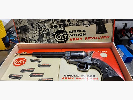 Colt SAA