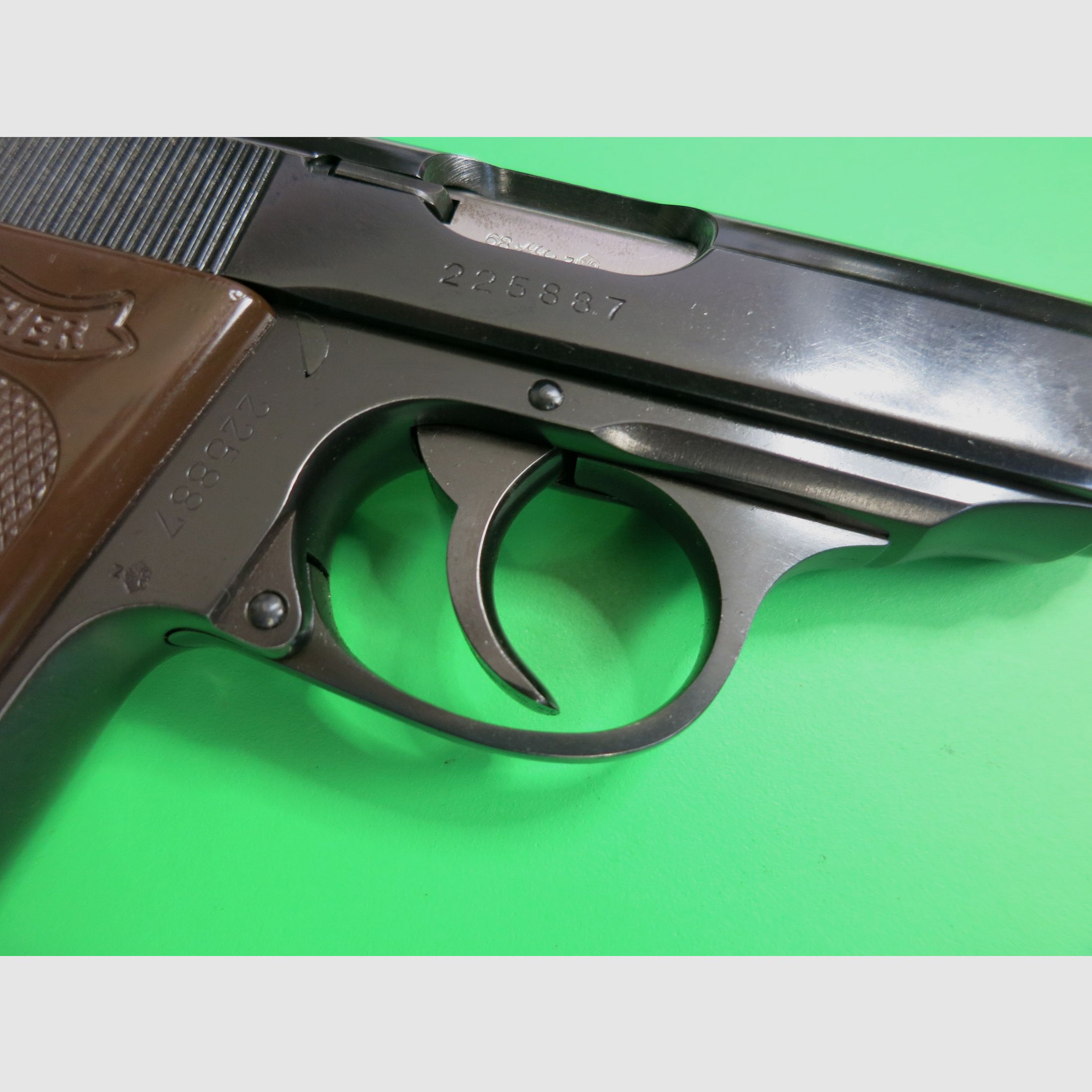 Halbautomatische Pistole, Walther PPK, Kal. 7,65 mm Browning, braune Griffschalen       #81, Bild 9 von 10