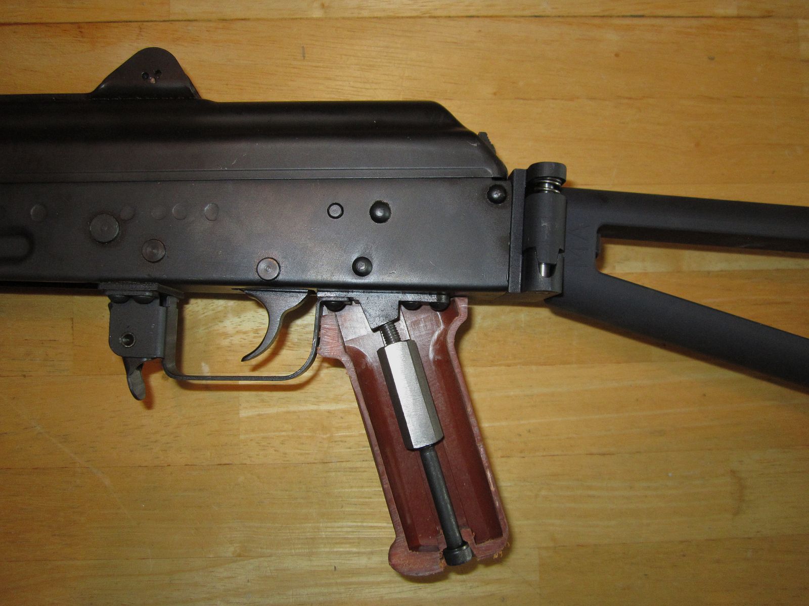 Poignée de pistolet Zastava M70 avec angle de poignée AK47 référence technique // Yugo AK
