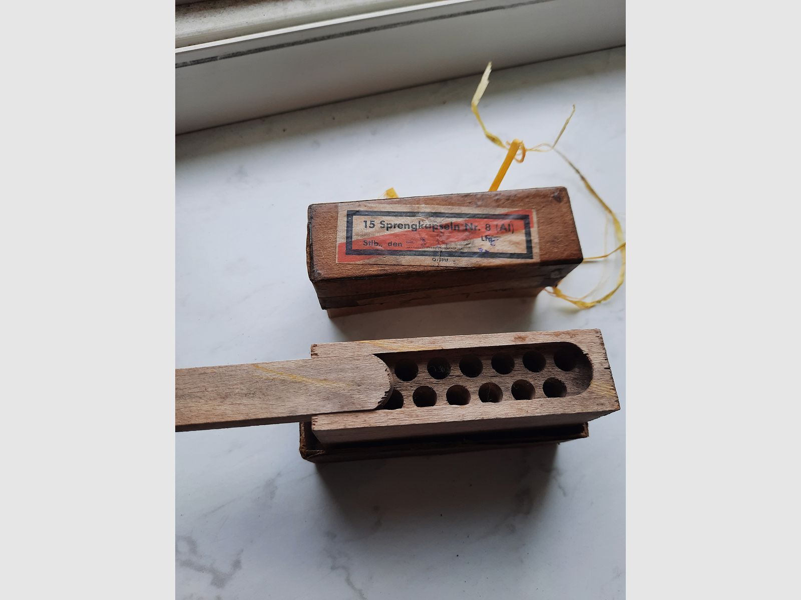 Scatola vuota originale per capsule detonanti