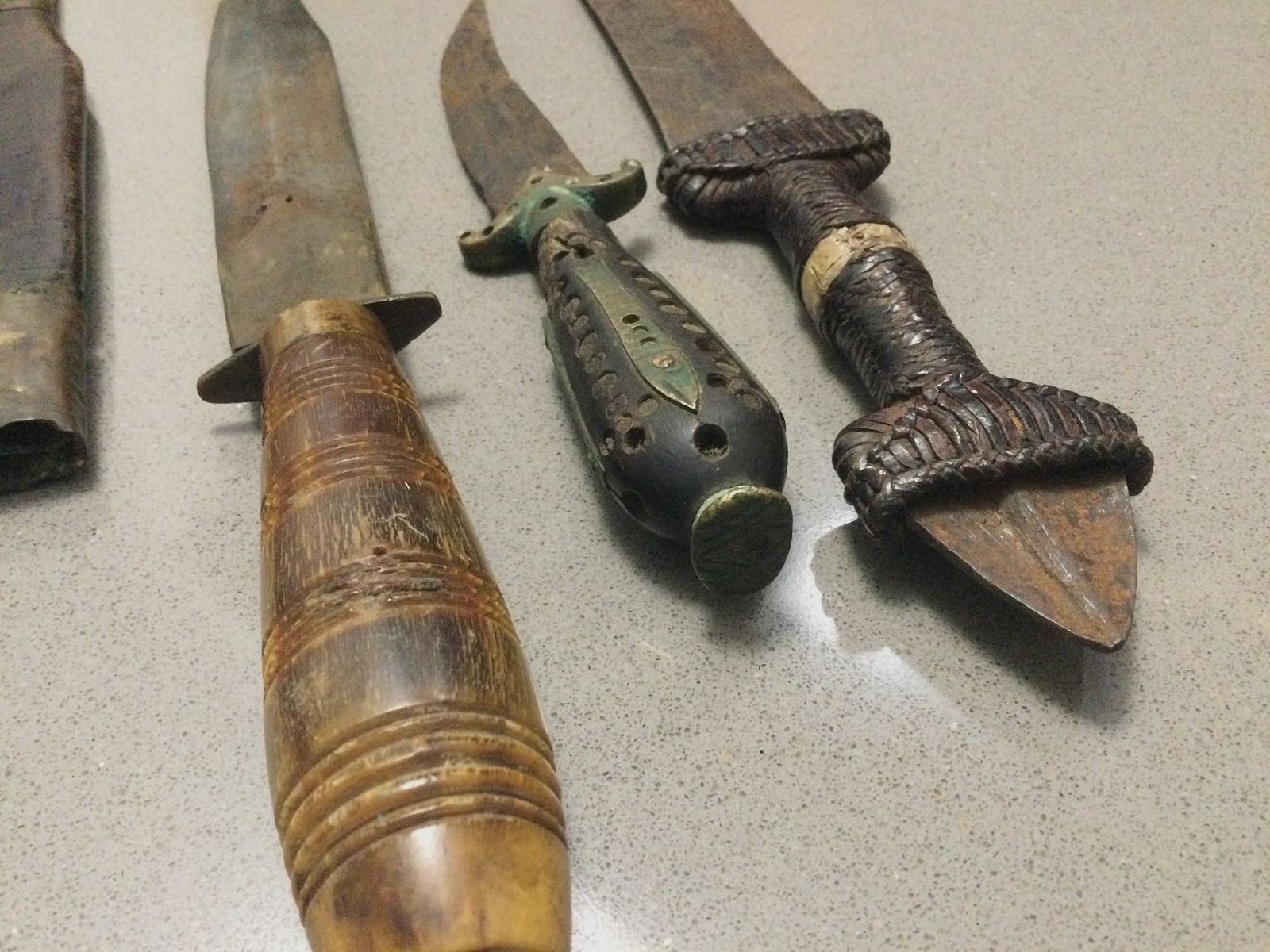 Couteaux, poignards, très ancien, ensemble muséal. Collectionneurs, amateurs