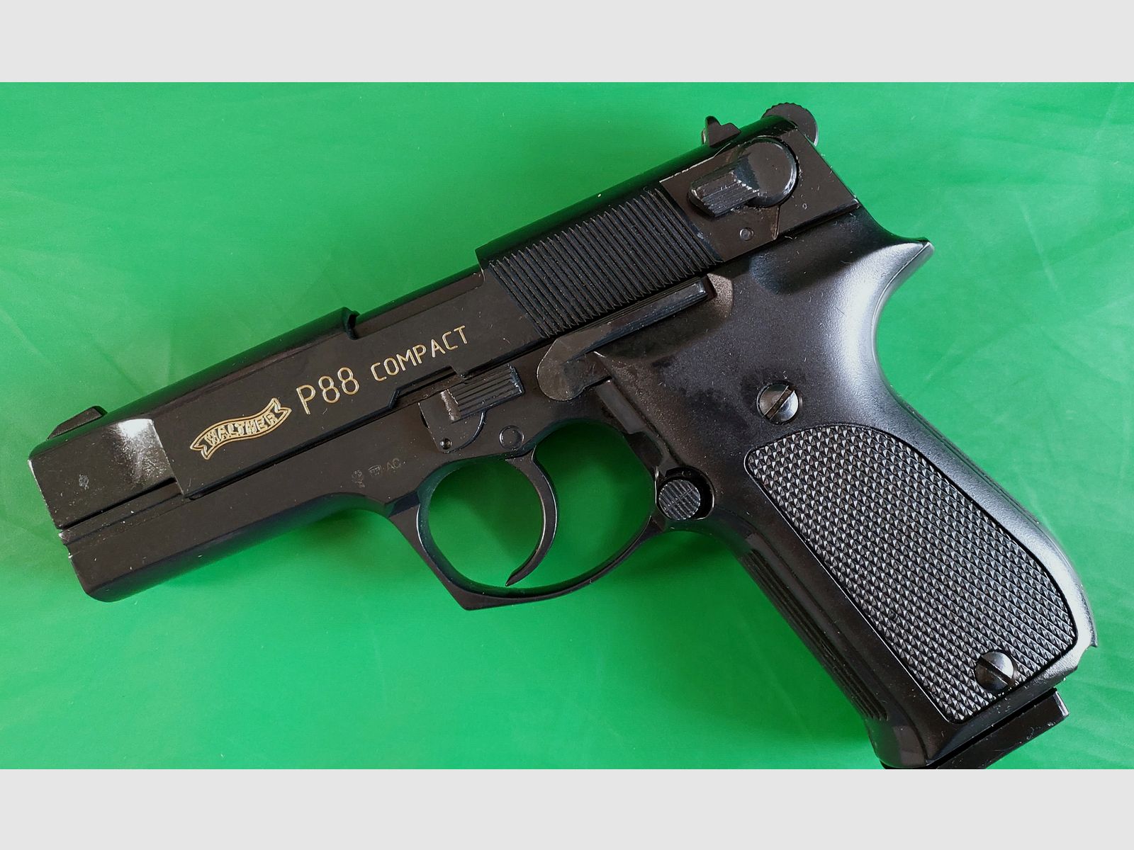 Walther P88-9 (P 88 Compact) pistola a salve 9mm P.A.K. nera (PTB 764)