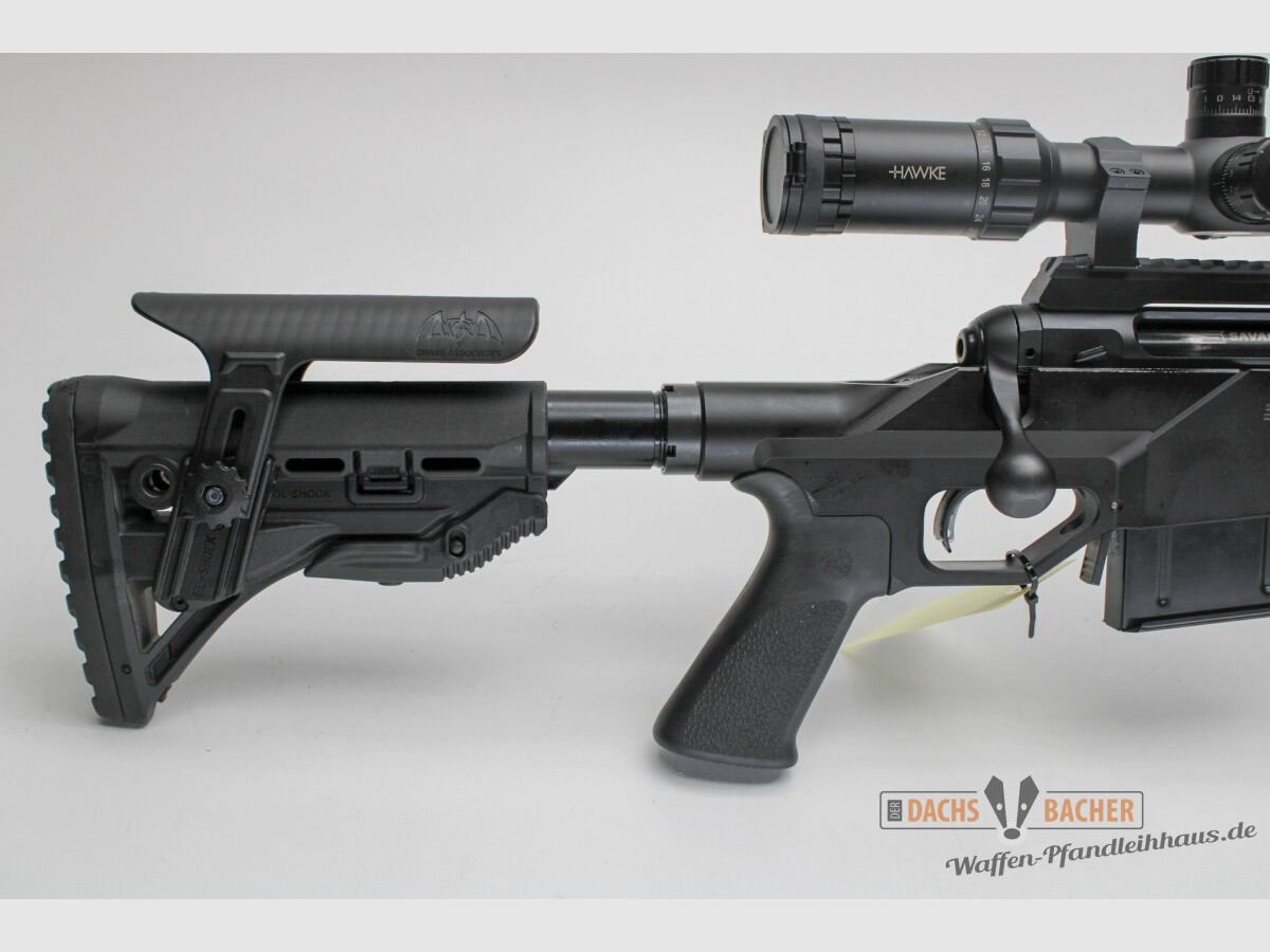 Rep. rifle Savage 110 BA Stealth cal. .300 Win Mag con Hawke Sidewinder 8-32x56 y bipode
