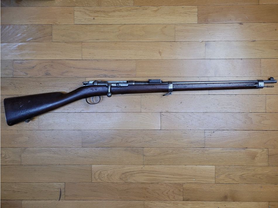 Seltene Mauser-Daudeteau 1871/94 Repetierbüchse – Originalkaliber 6,5x54R – Reglementarische Waffe der uruguayischen Armee – 5.000 Exemplare – Holz und Markierungen einwandfrei – Alles nummerngleich bis auf eine Schraube – Neuer Lauf und seltene Originalreinigungsstange – TBE++, Bild 2 von 26