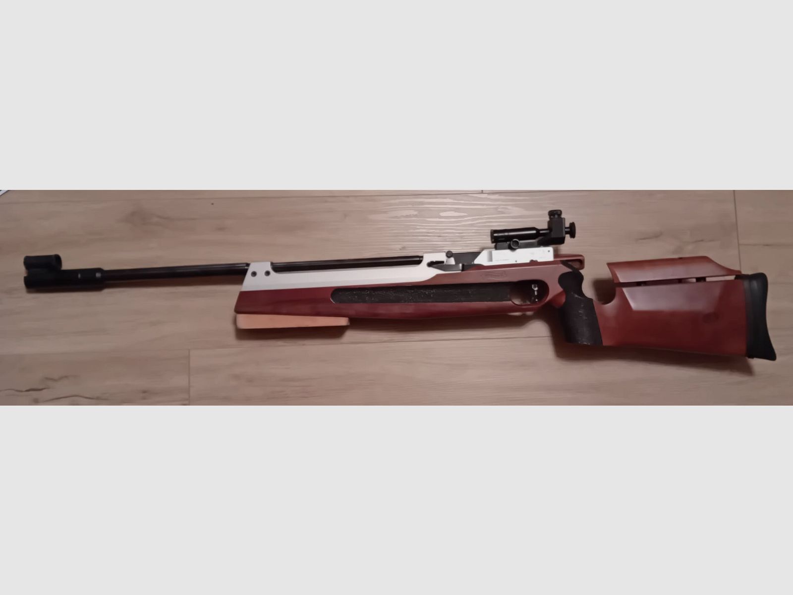 Walther LG 90   Culata derecha