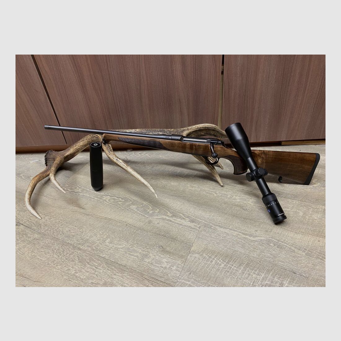 Sauer 101 Classic, links, mit Zeiss Conquest V4 3-12x56